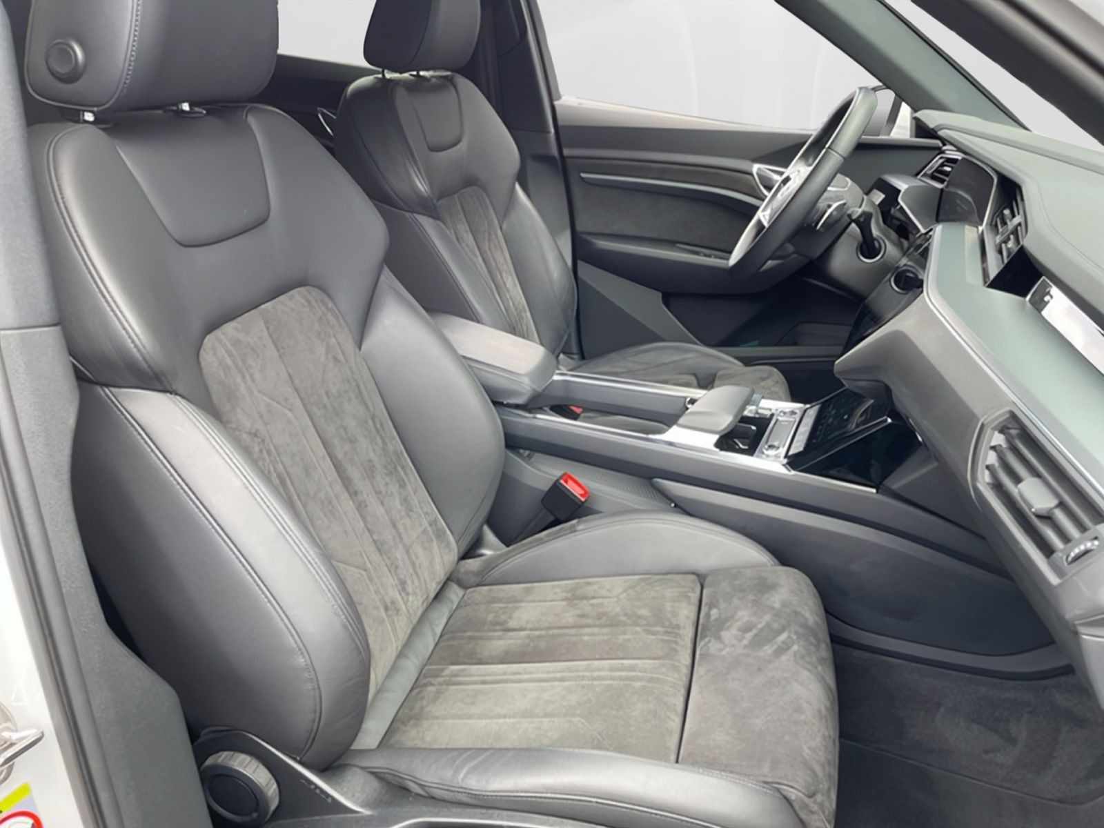 Audi - e-tron_12