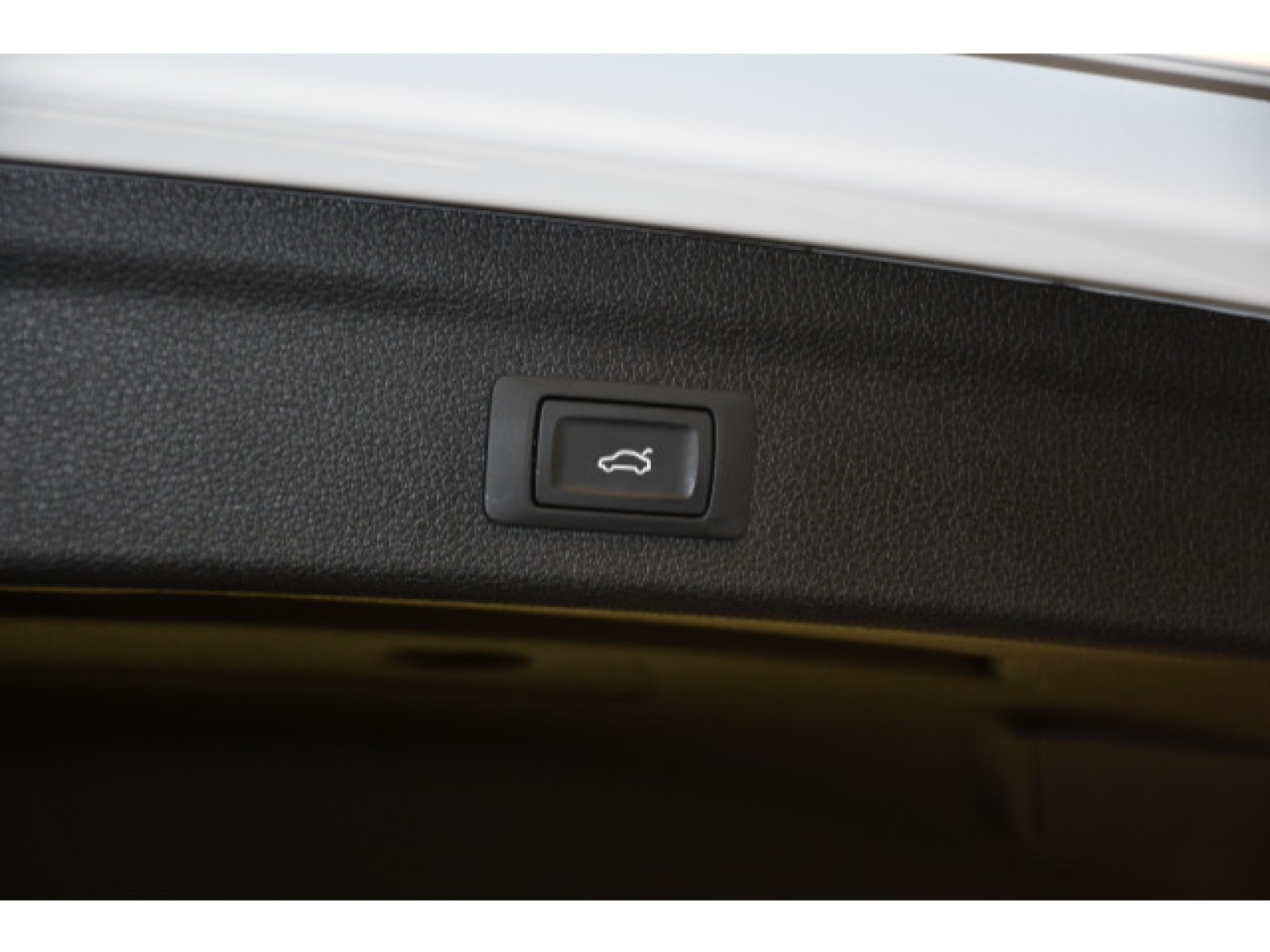 Audi - Q3_10