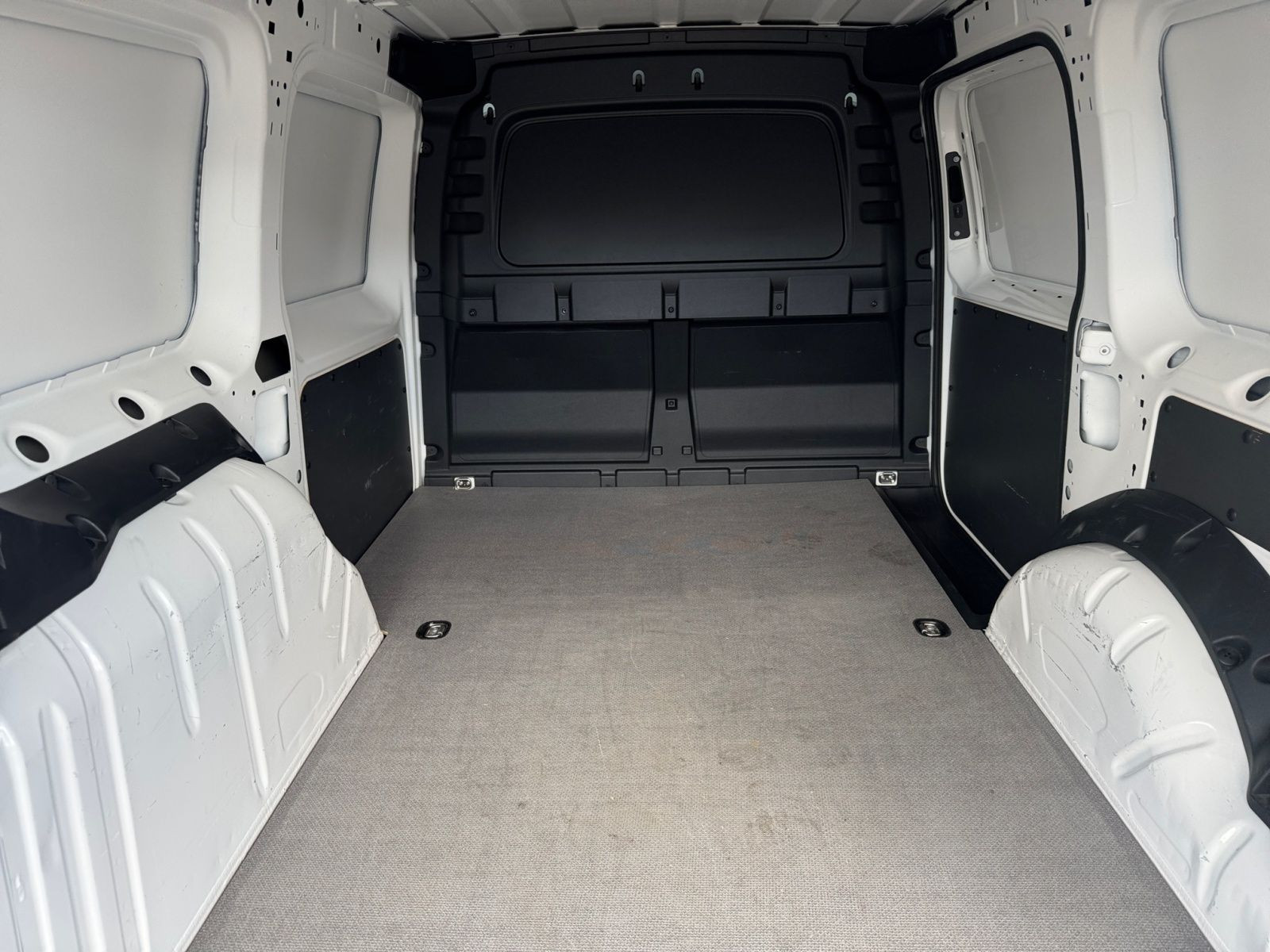 Volkswagen - Caddy Cargo_14