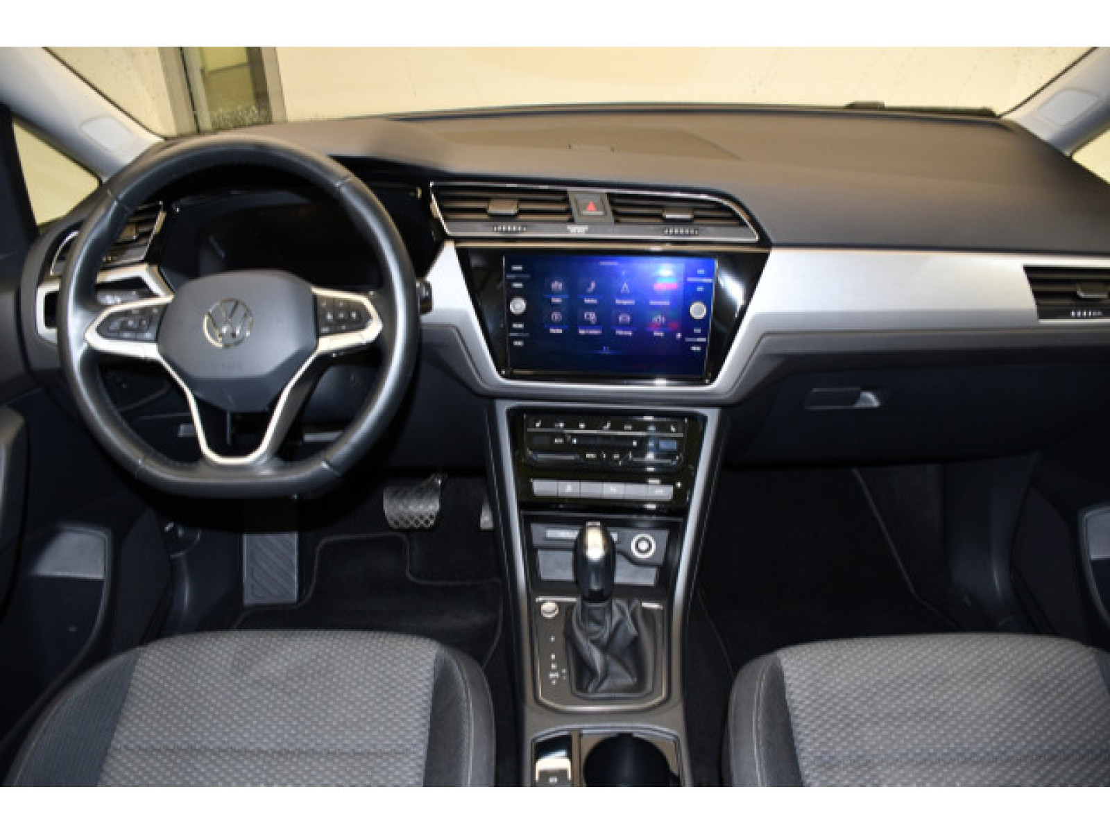 Volkswagen - Touran_4
