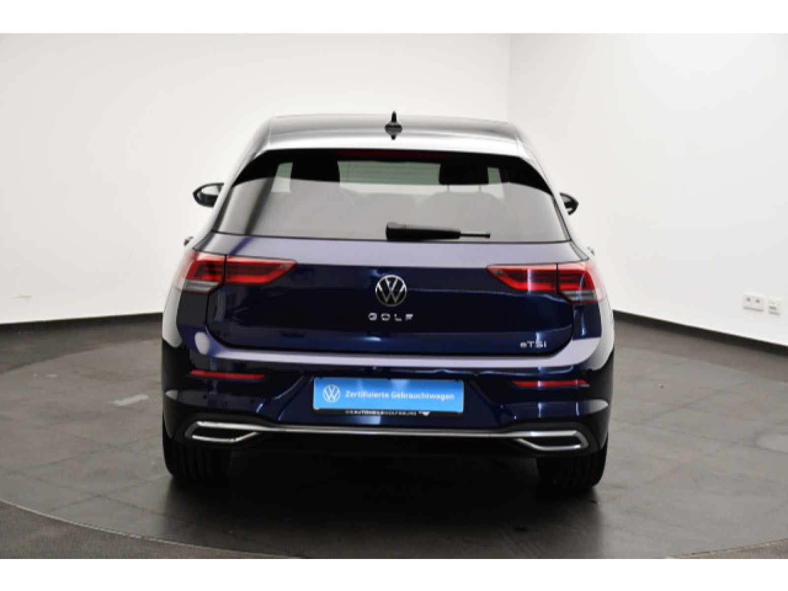 Volkswagen - Golf_11