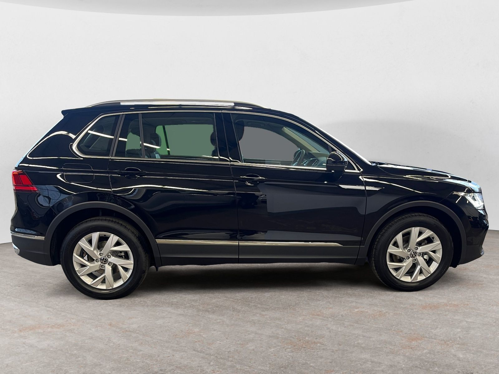 Volkswagen - Tiguan_9