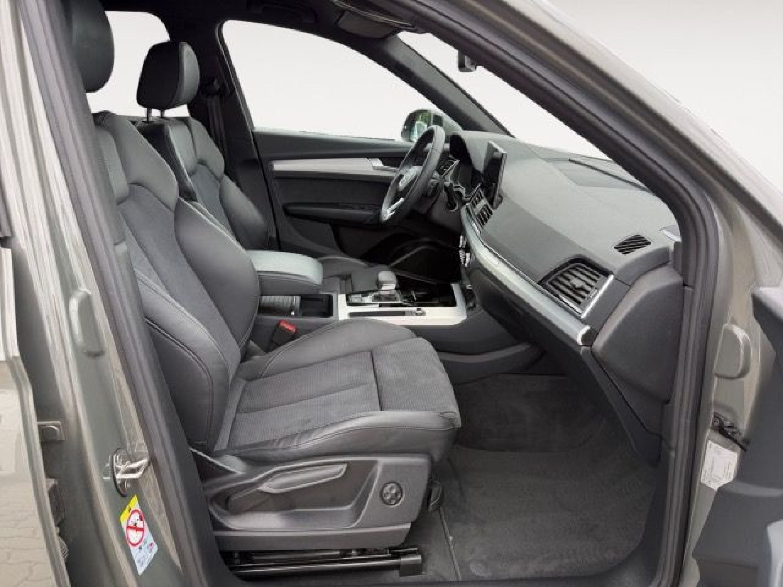 Audi - Q5_16