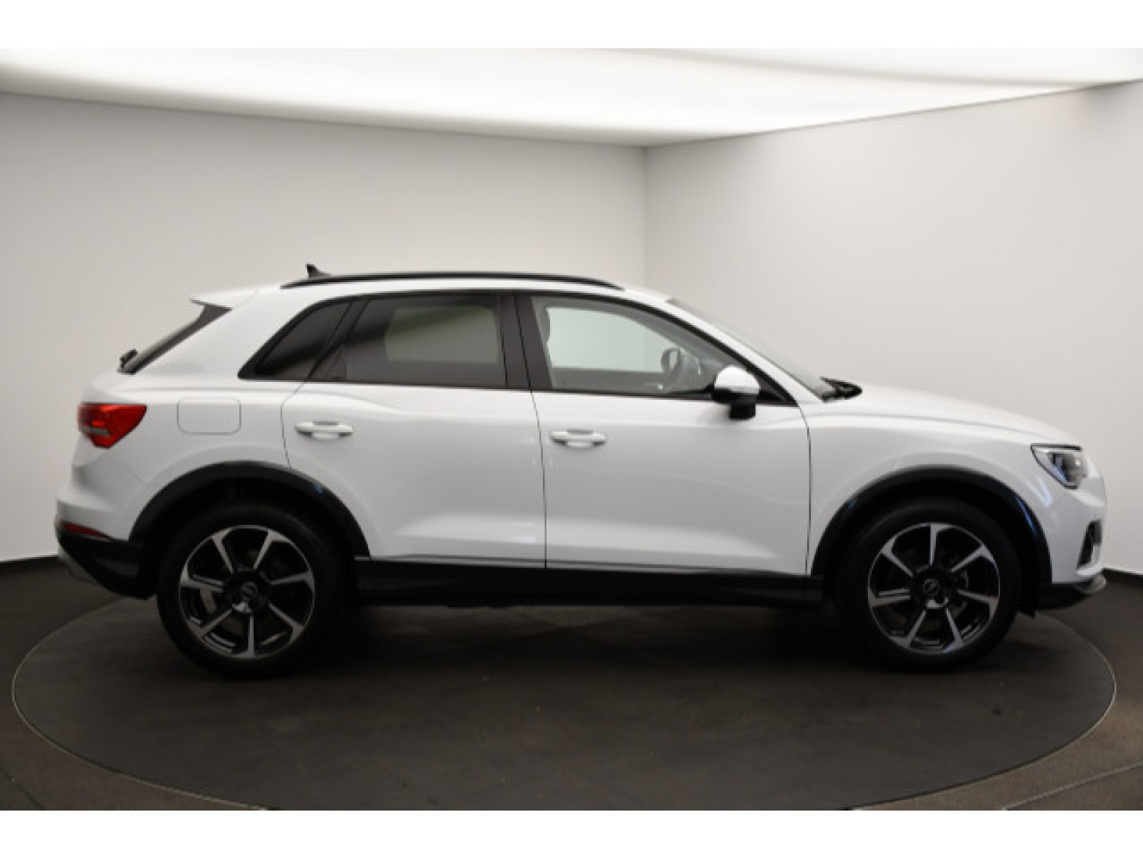 Audi - Q3_20