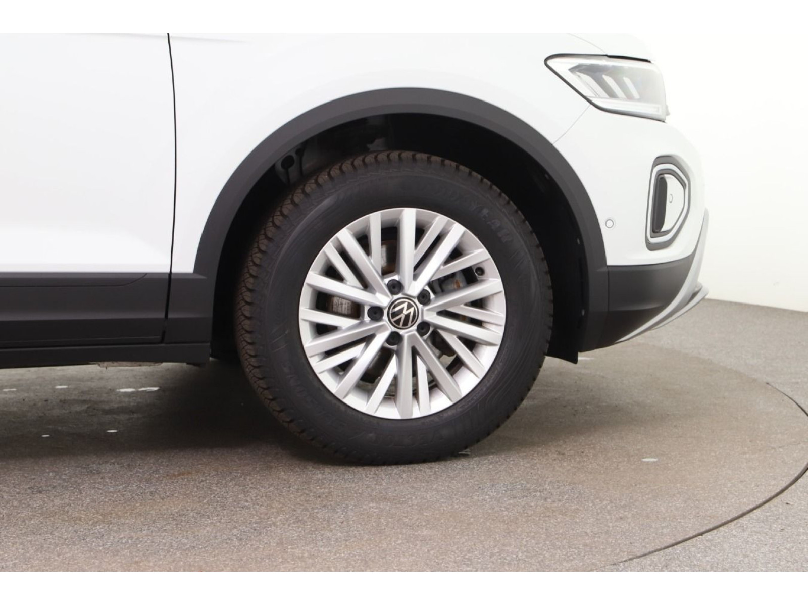 Volkswagen - T-Roc_3