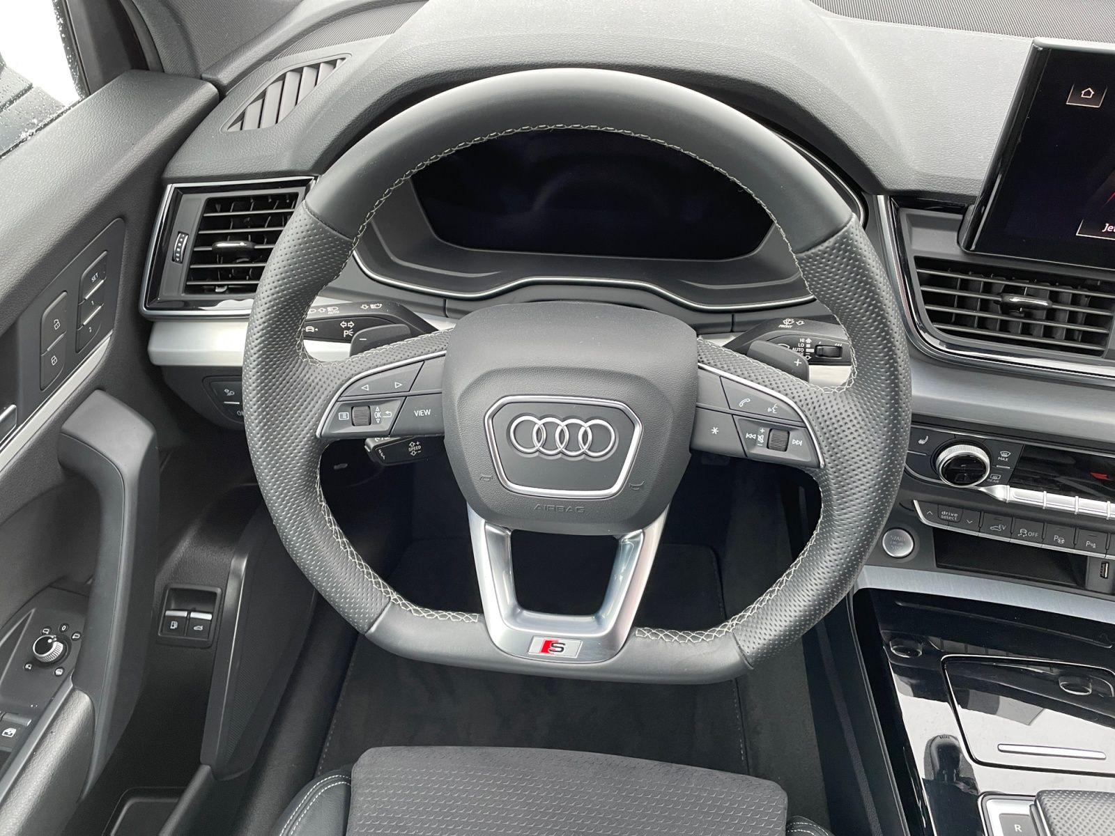 Audi - Q5_13