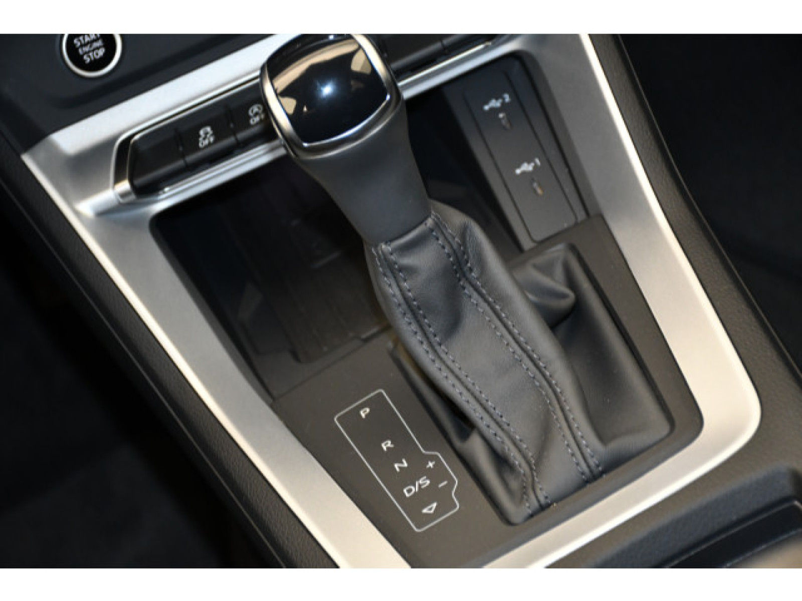 Audi - Q3_8