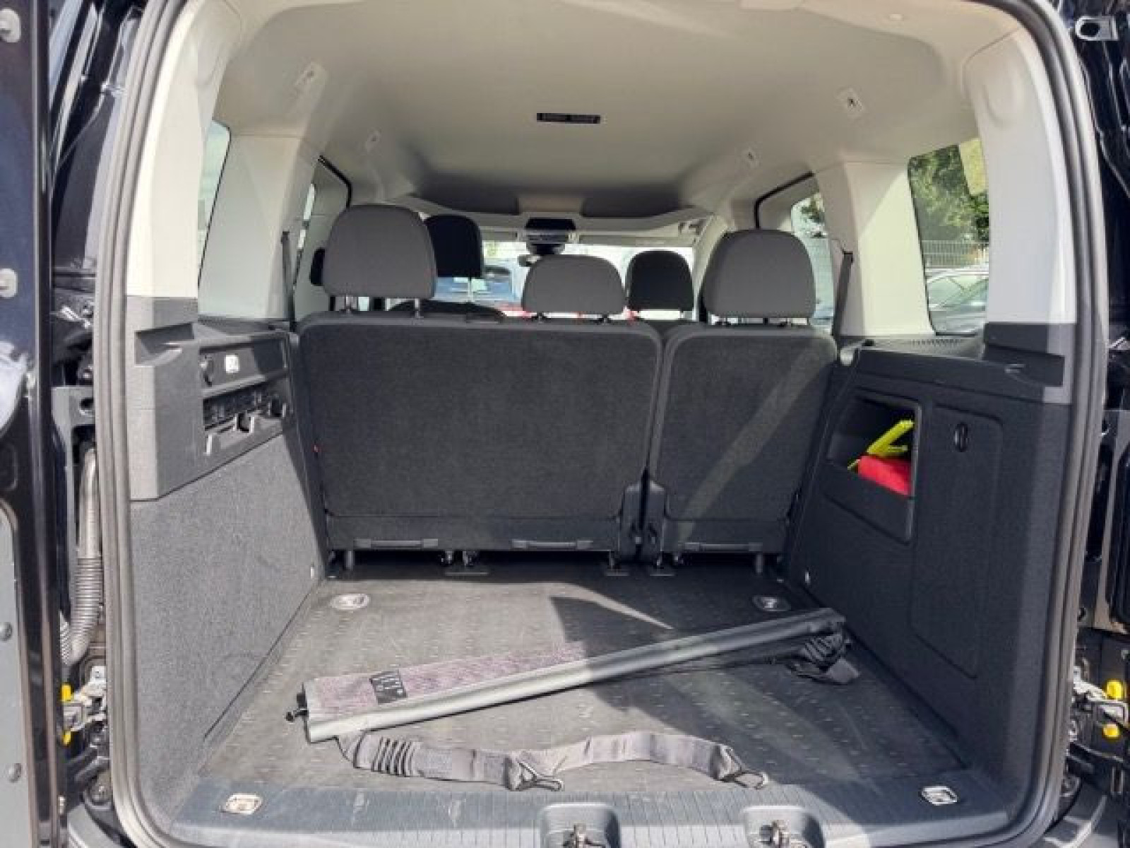 Volkswagen - Caddy_17