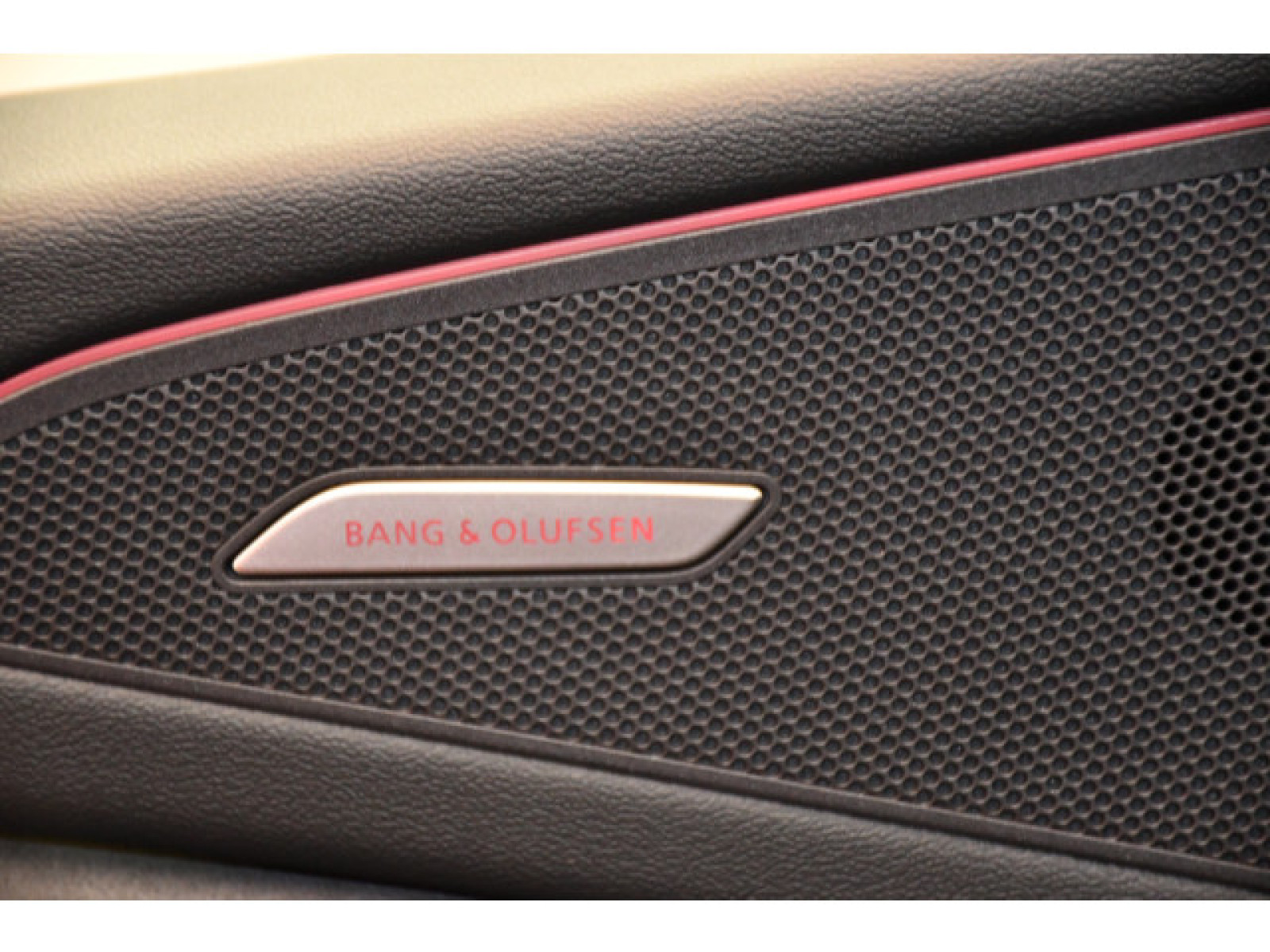 Audi - Q6 e-tron_11