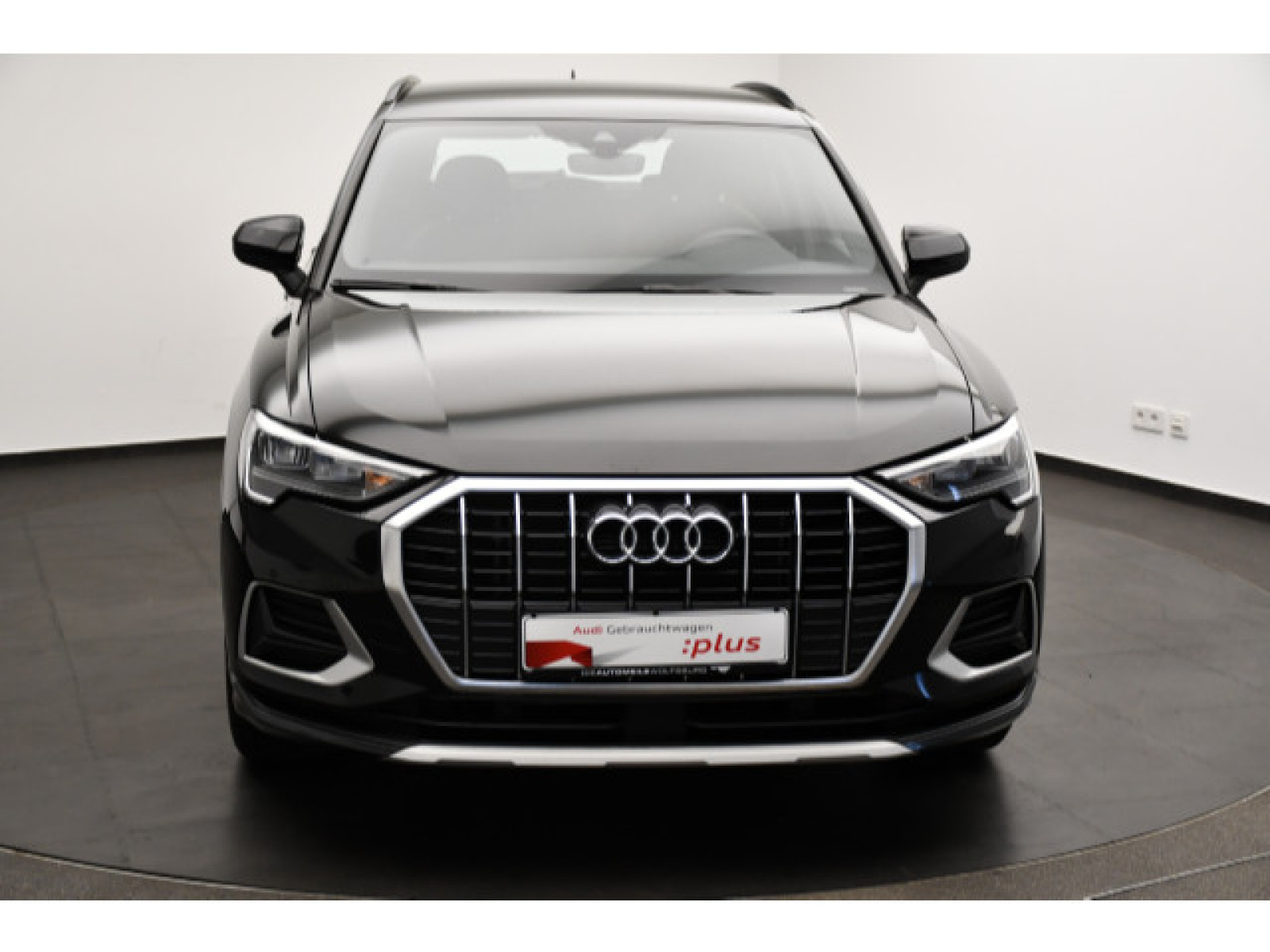 Audi - Q3_20