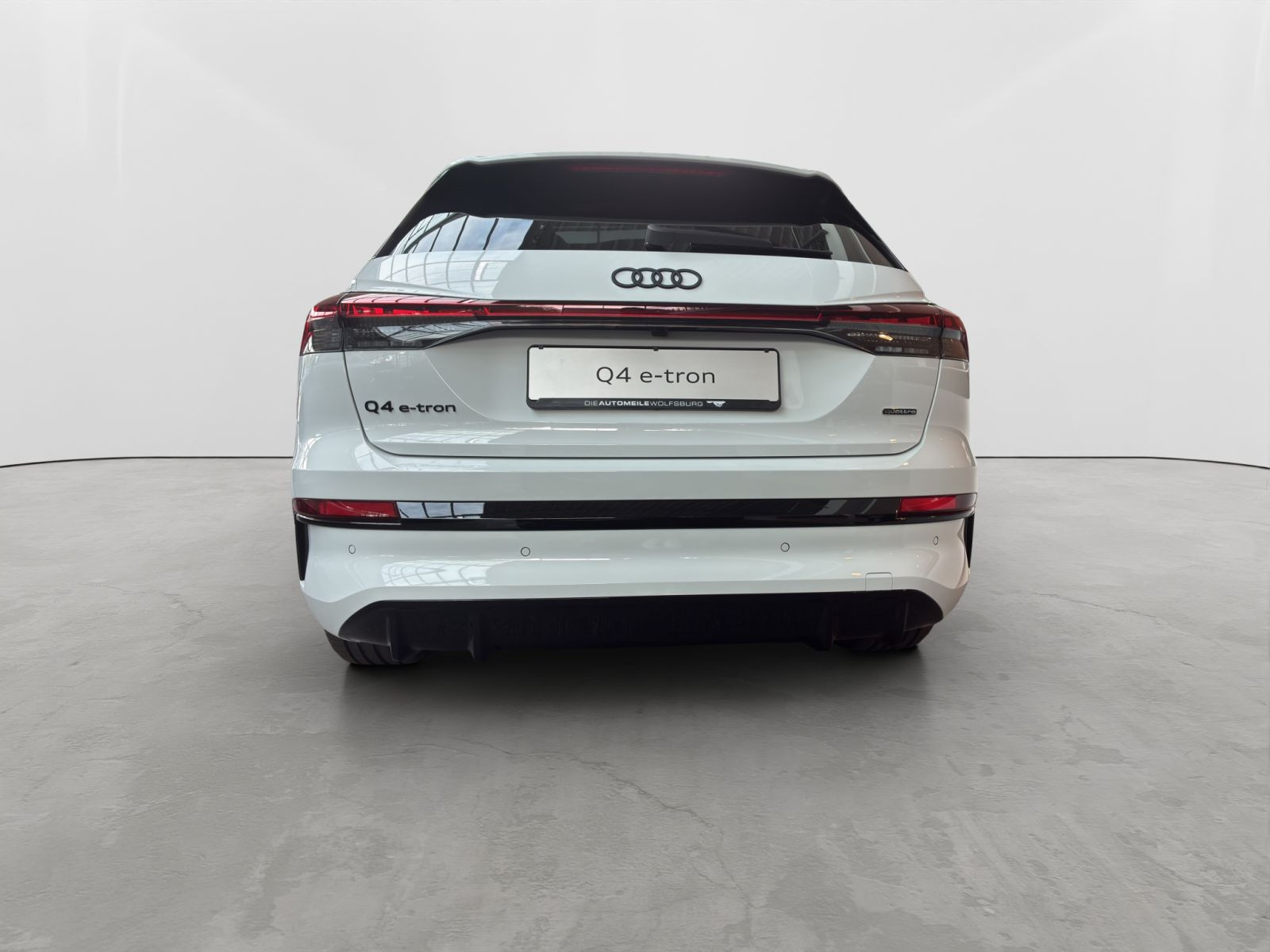 Audi - Q4 e-tron_4
