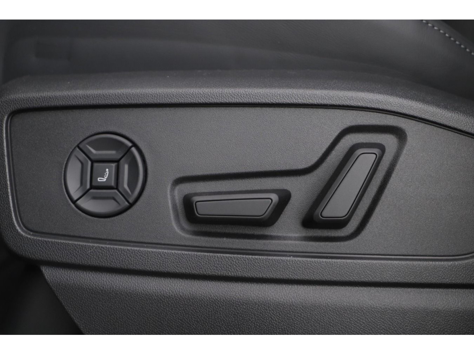 Audi - SQ5 Sportback_11