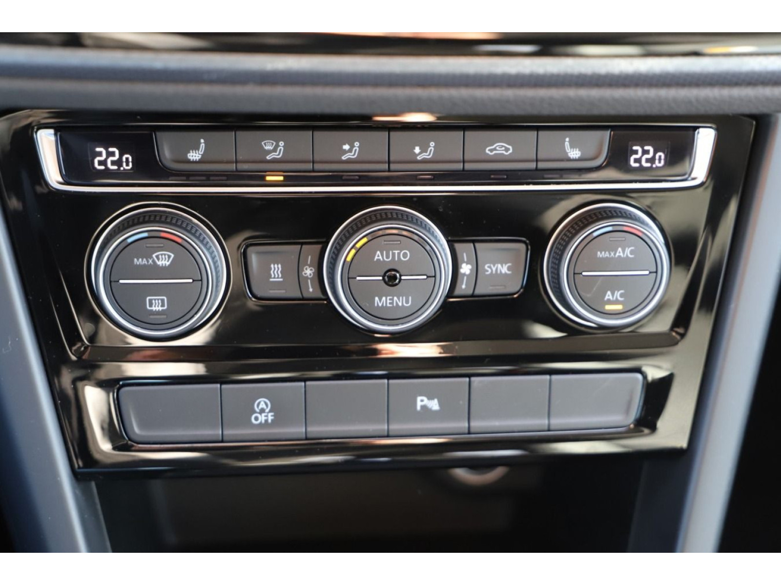 bedienungselemente-mitte-innen