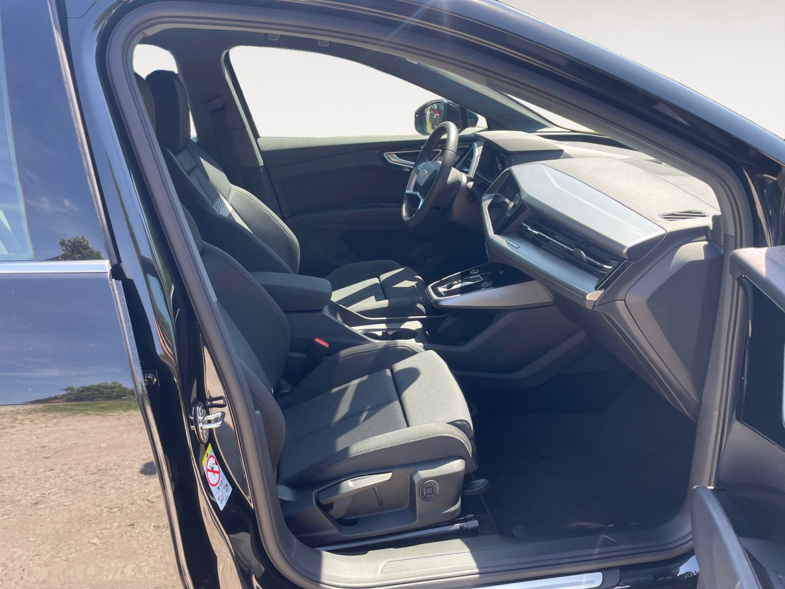 Audi - Q4 e-tron_17