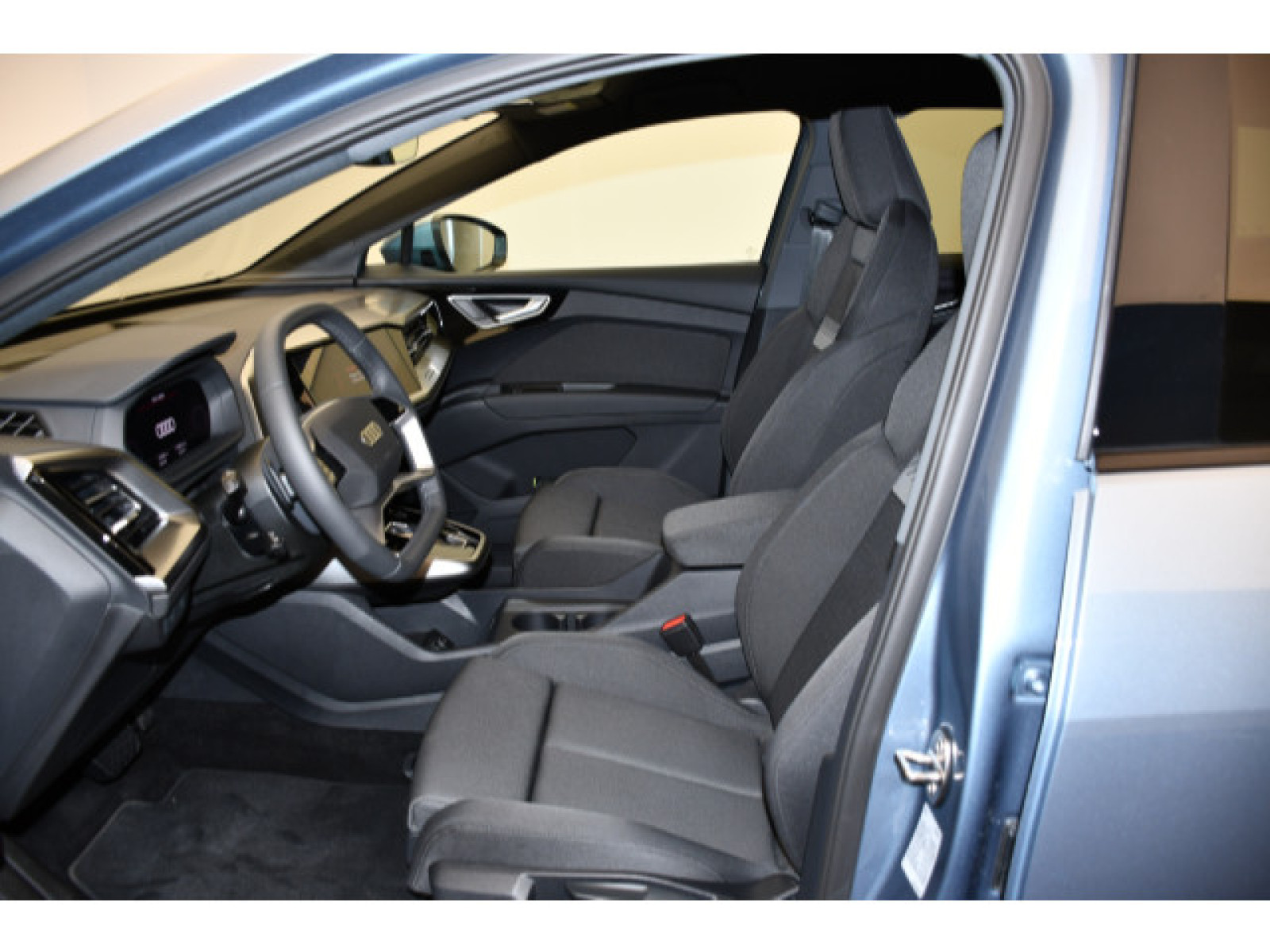 Audi - Q4 e-tron_5