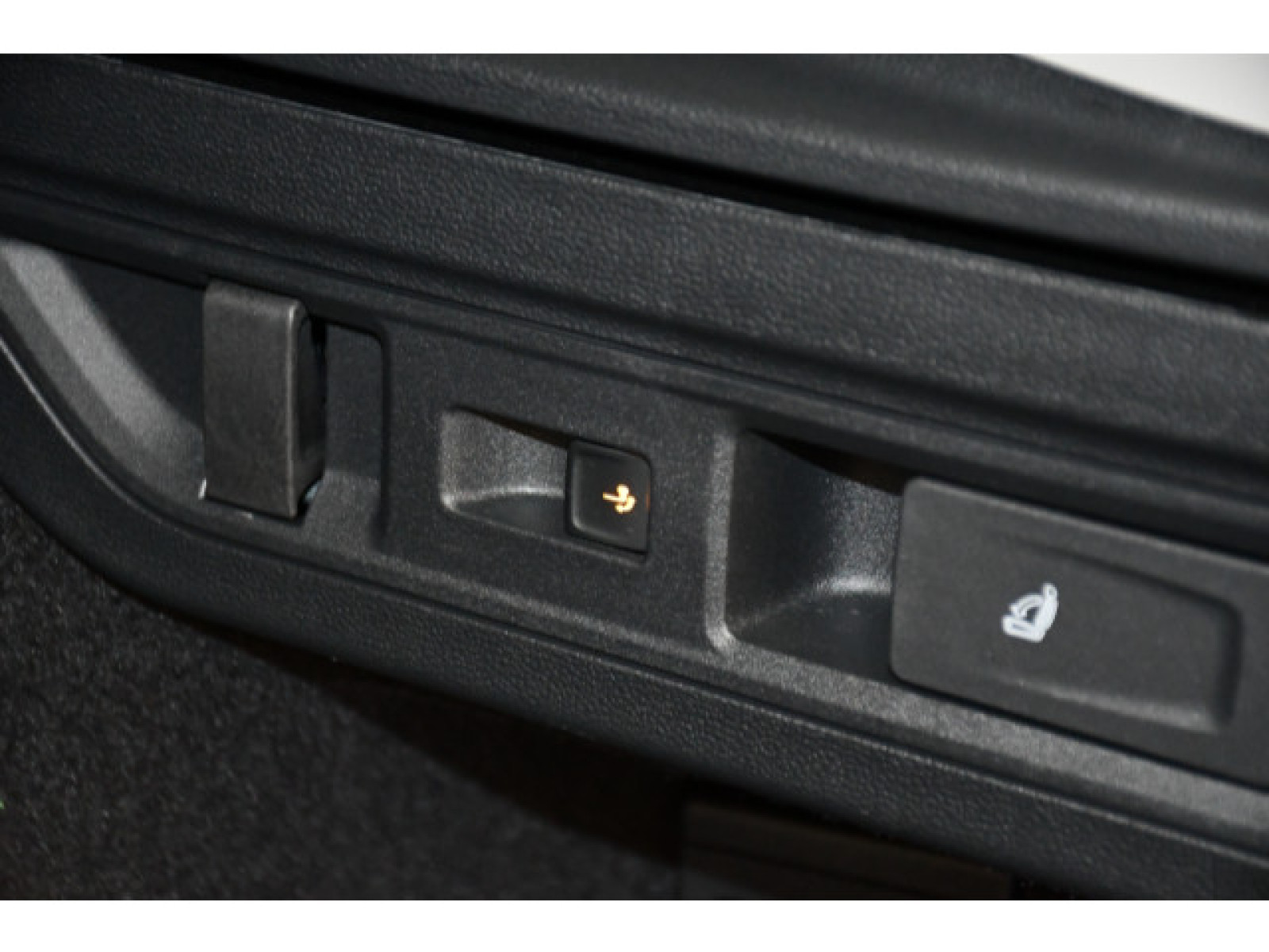 Volkswagen - Passat_11