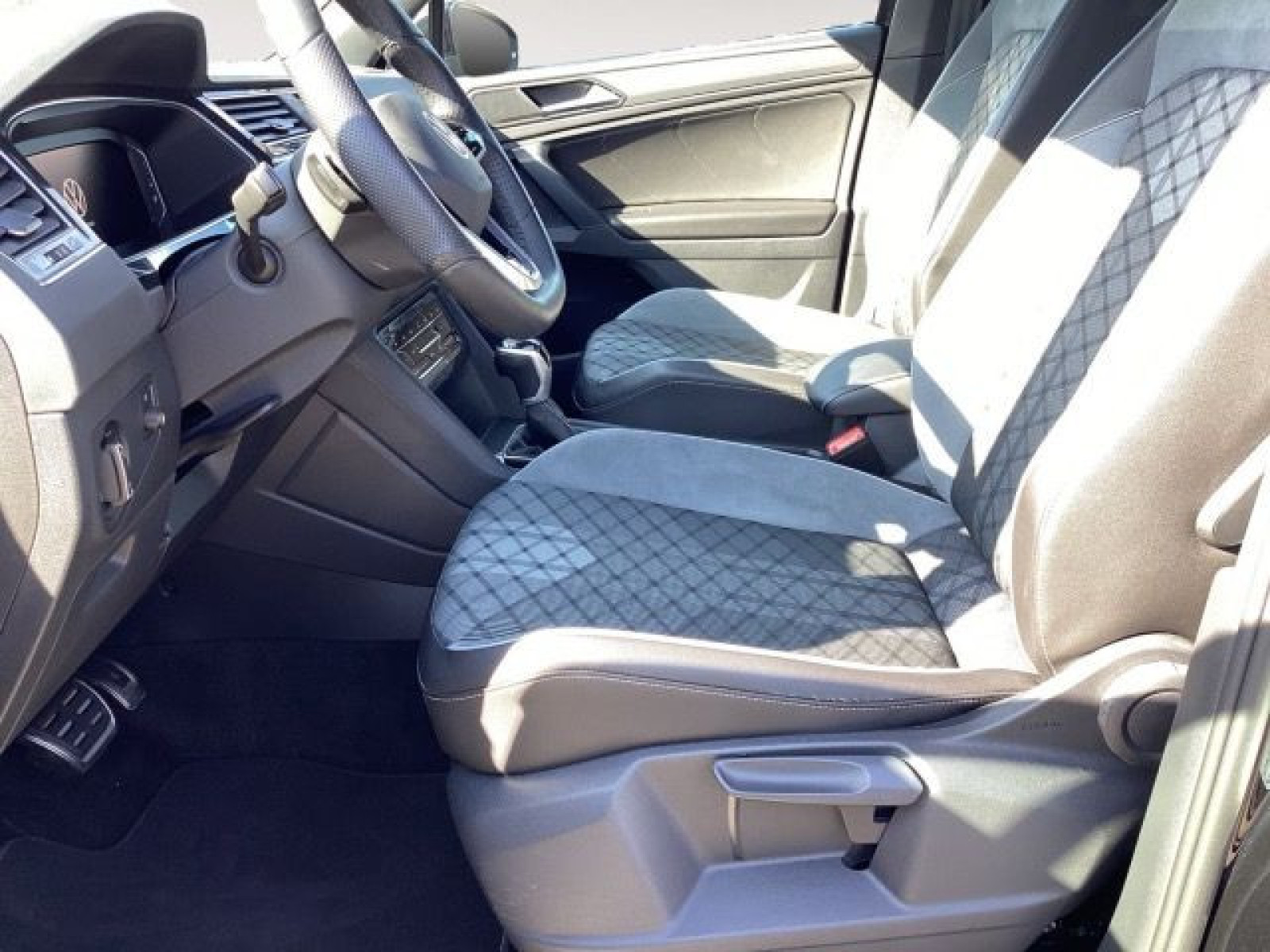 Volkswagen - Tiguan_9