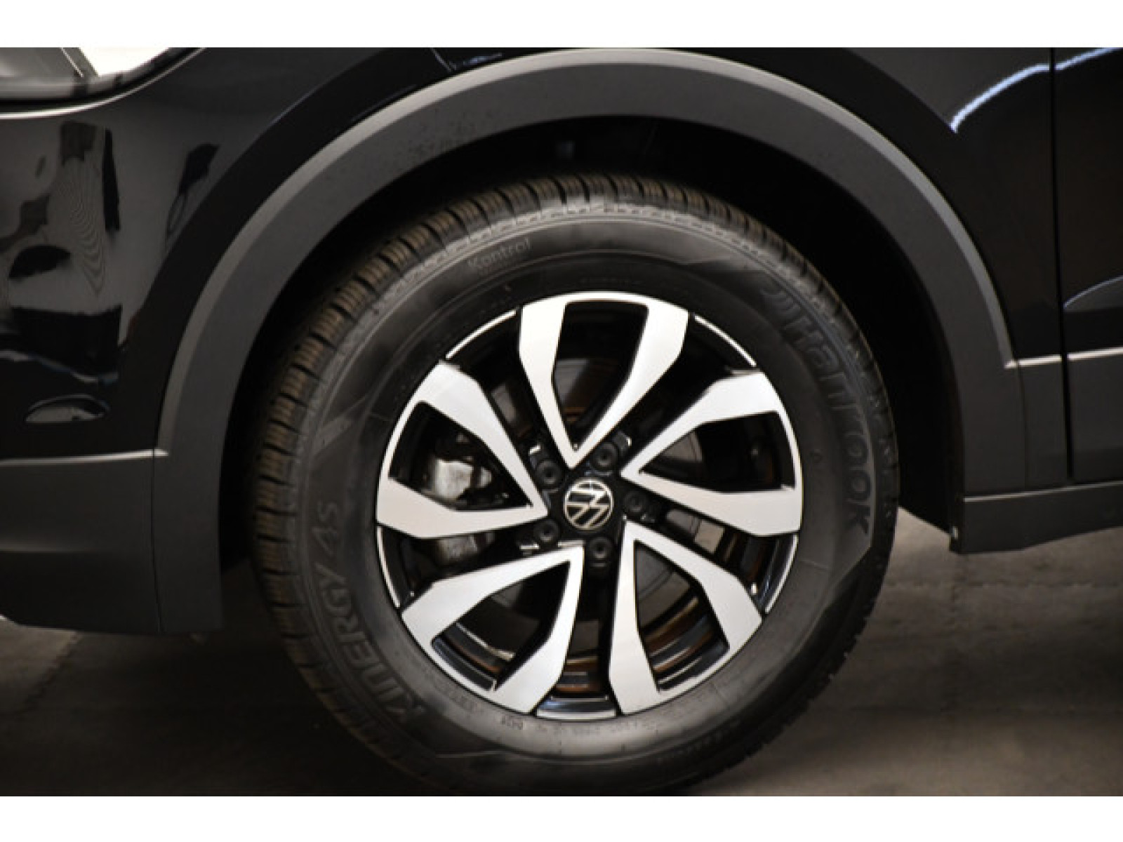 Volkswagen - T-Cross_11