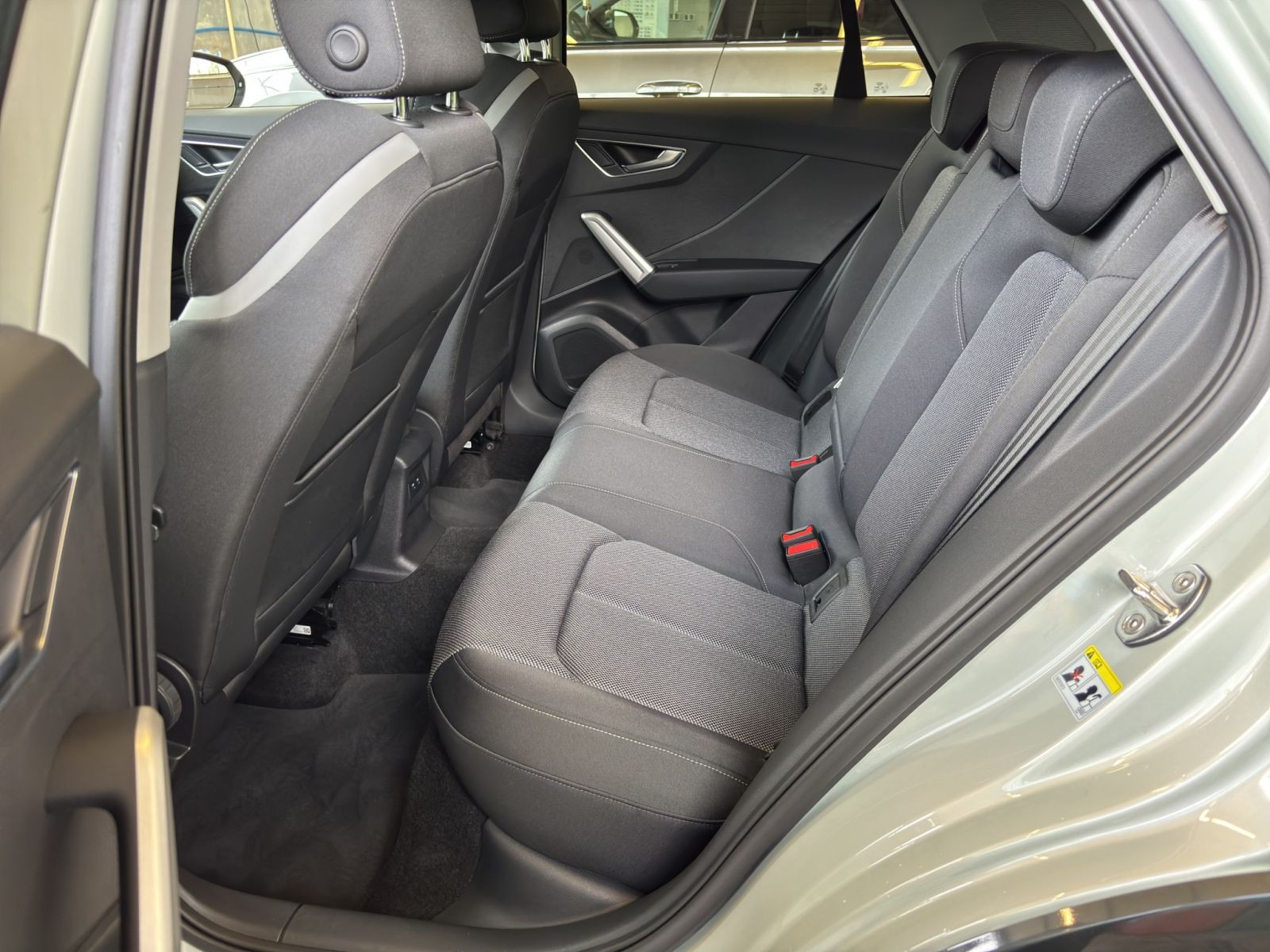 Audi - Q2_18
