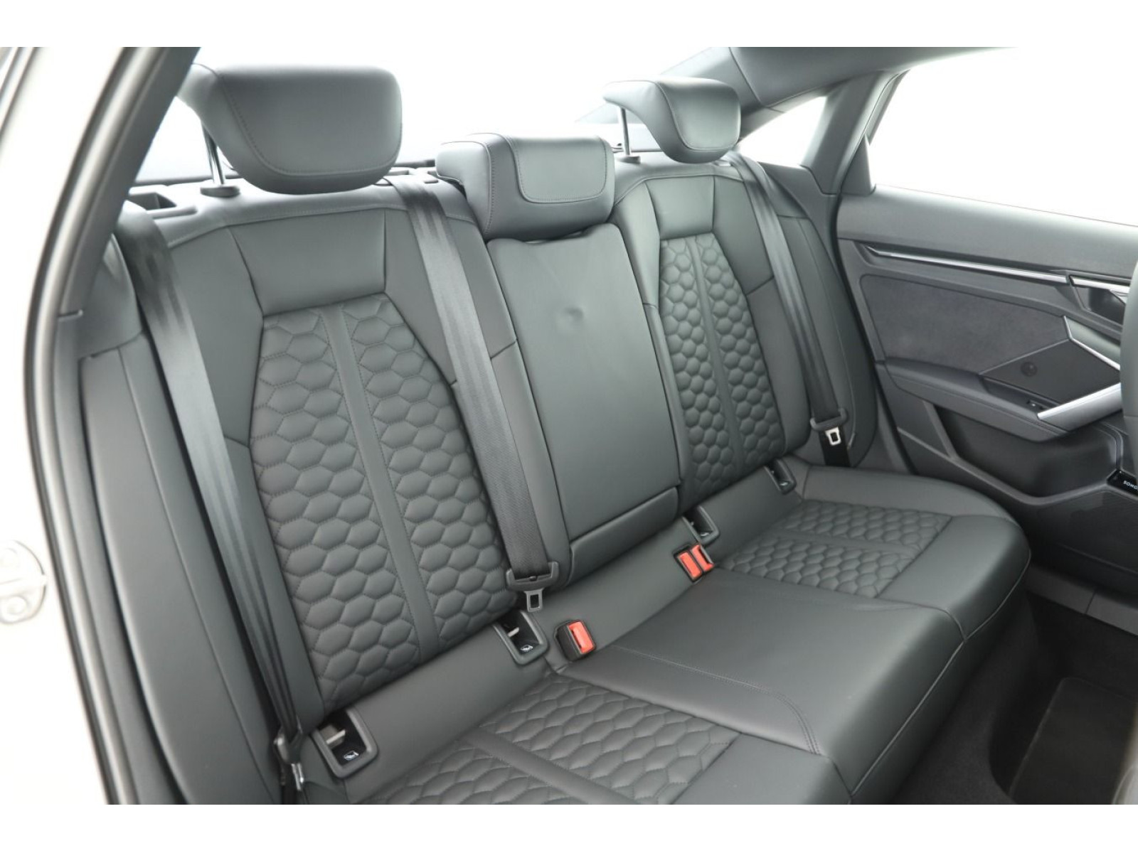 Audi - RS 3 Limousine_6