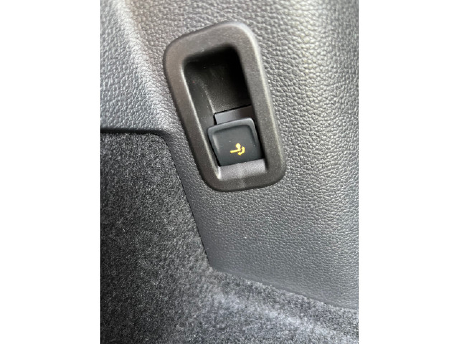 Volkswagen - Golf_16