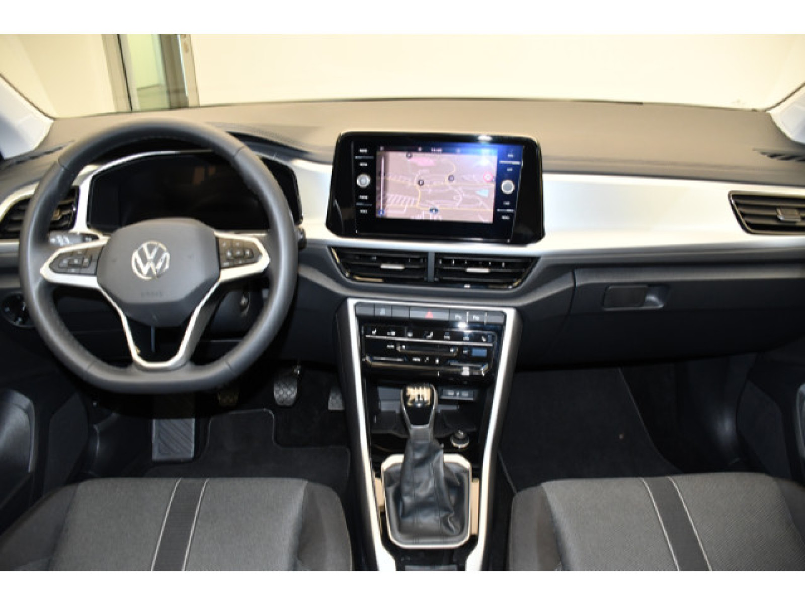 Volkswagen - T-Roc_5