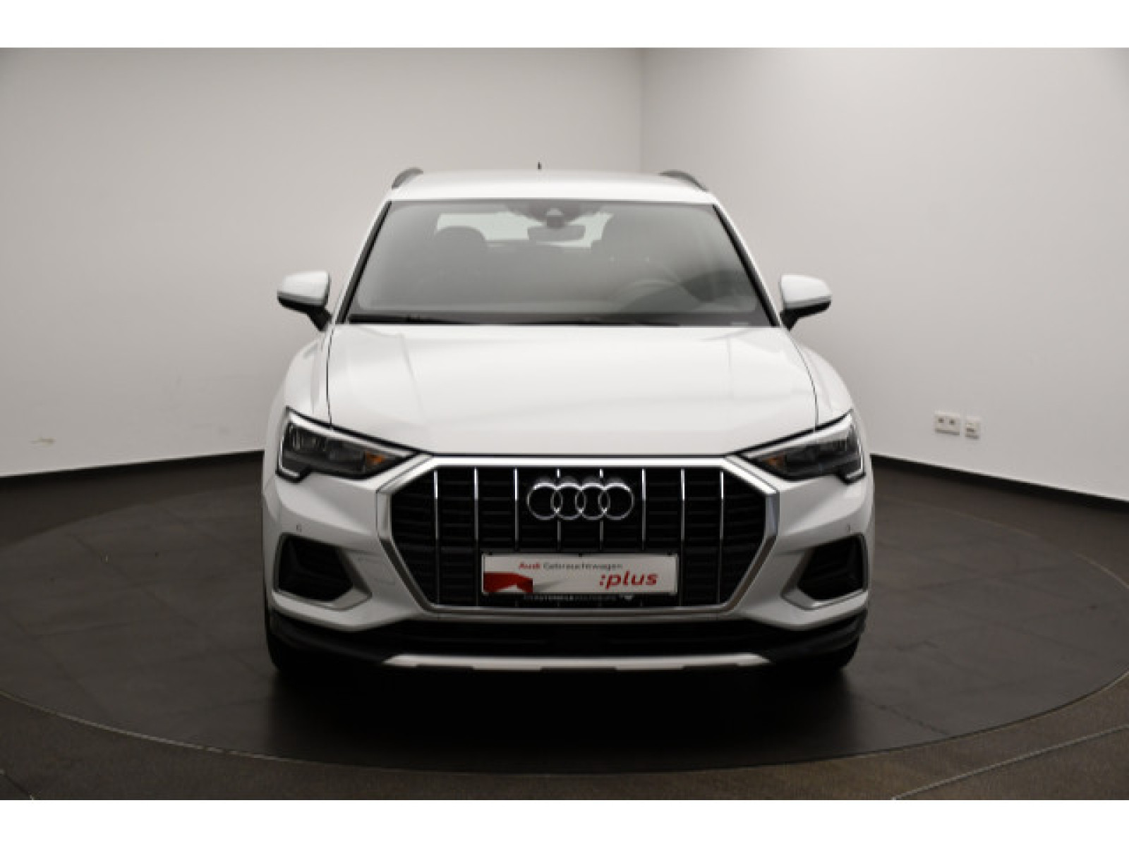 Audi - Q3_20