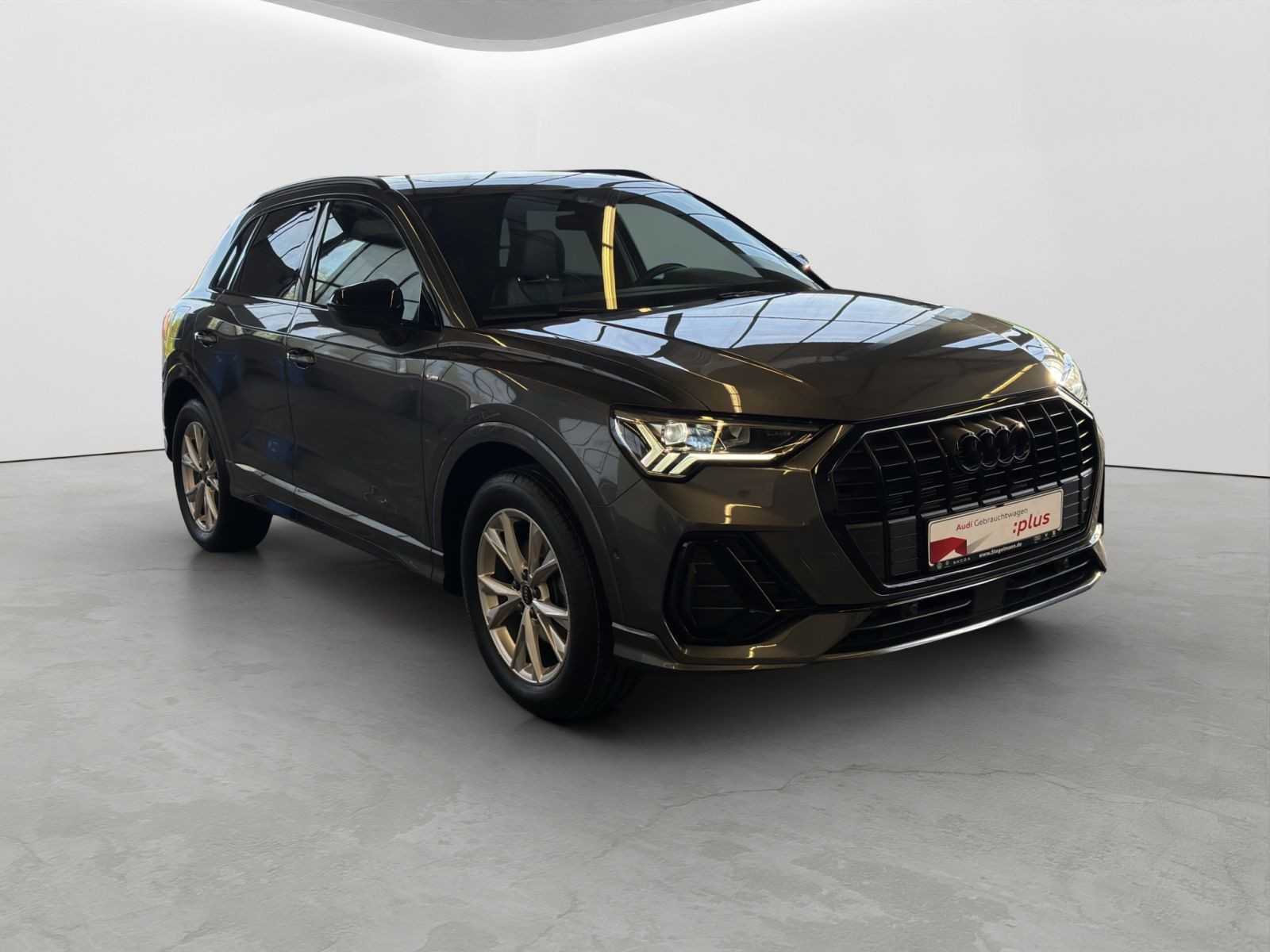 Audi - Q3_8