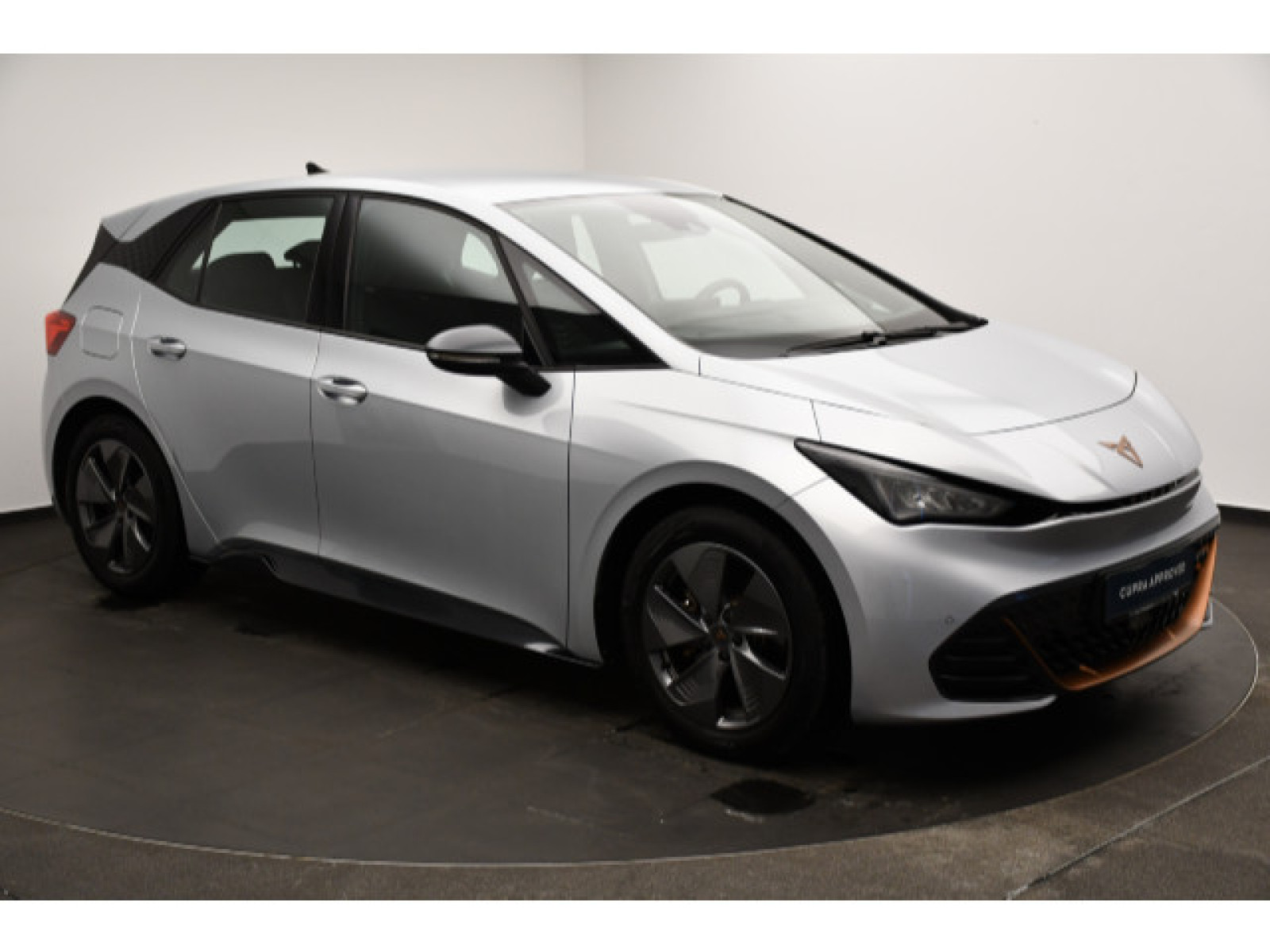 diagonal-frontansicht-aussen