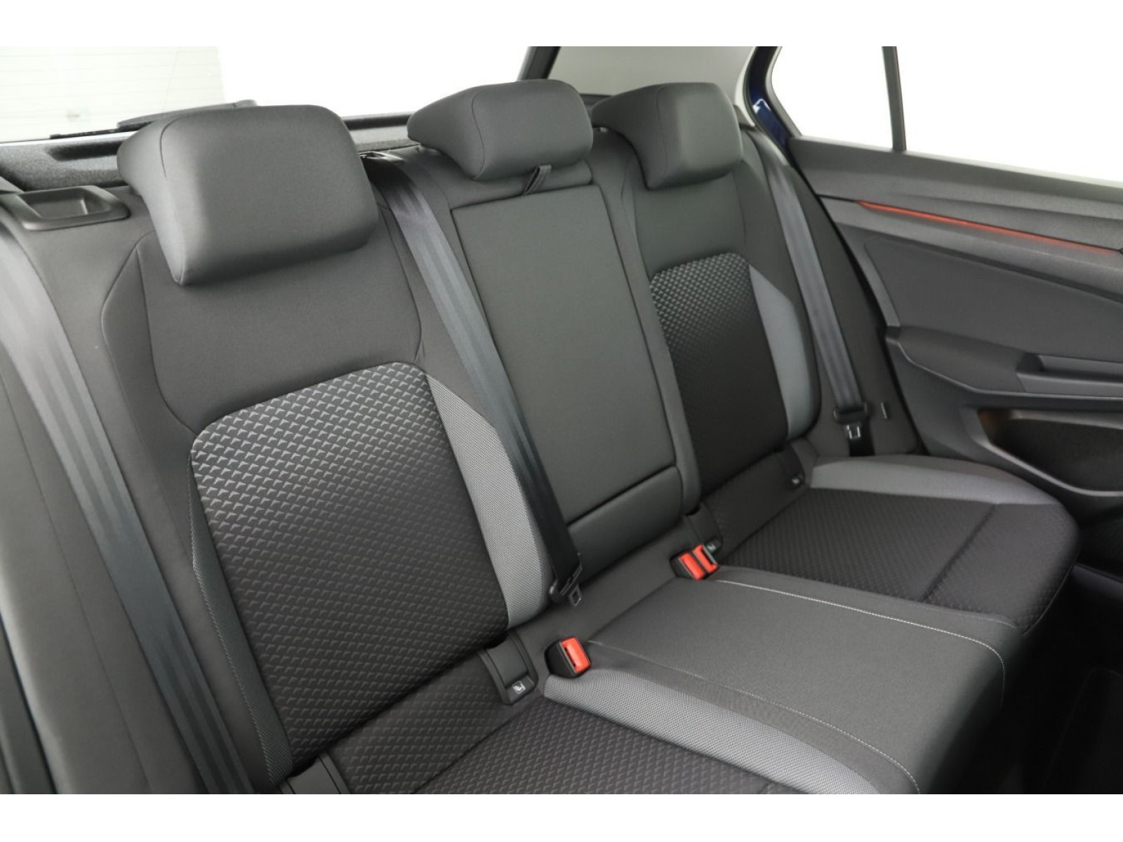 Volkswagen - Golf_6