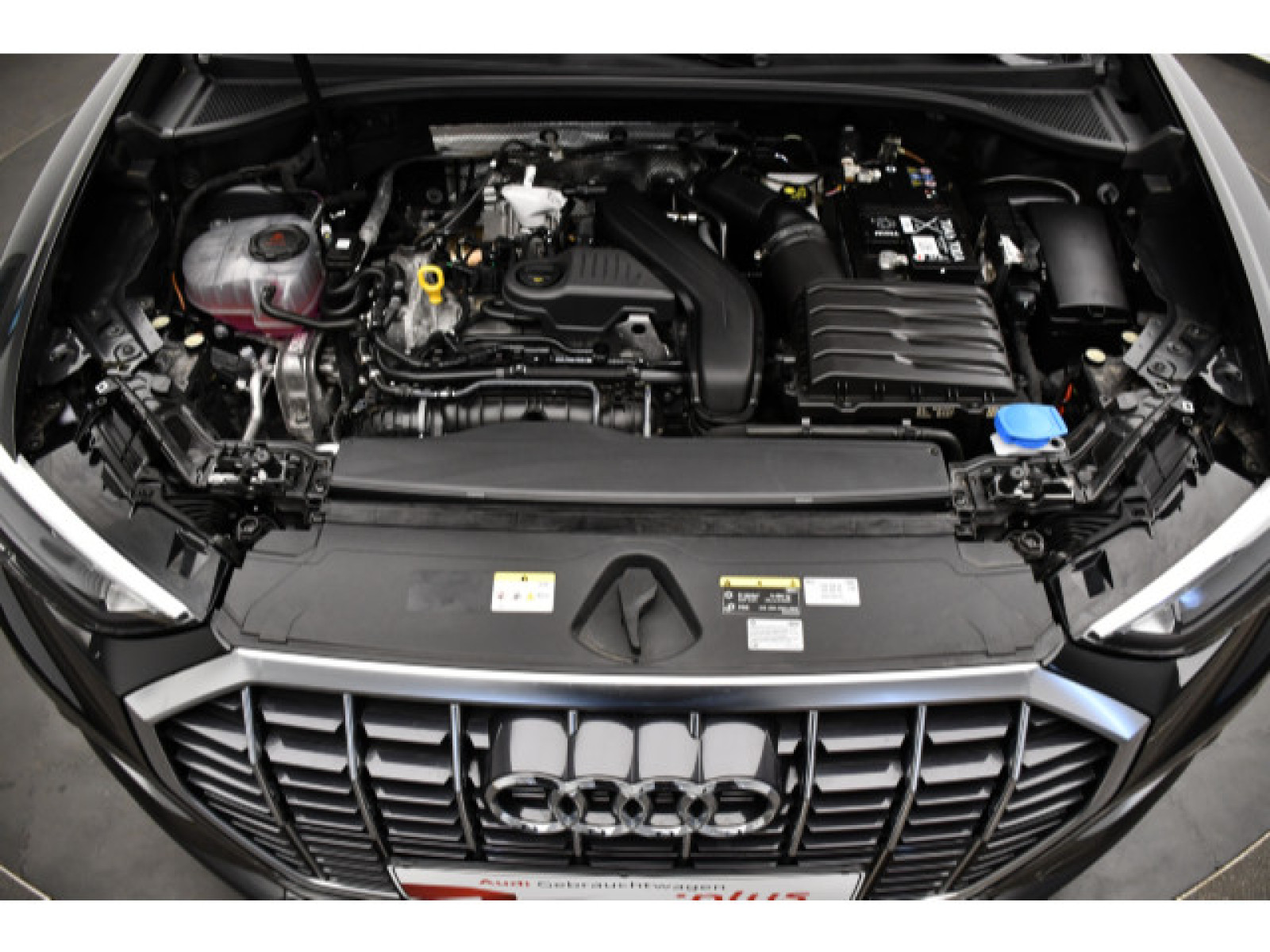 Audi - Q3_14
