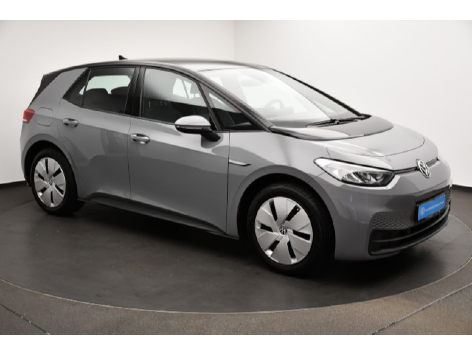 diagonal-frontansicht-aussen