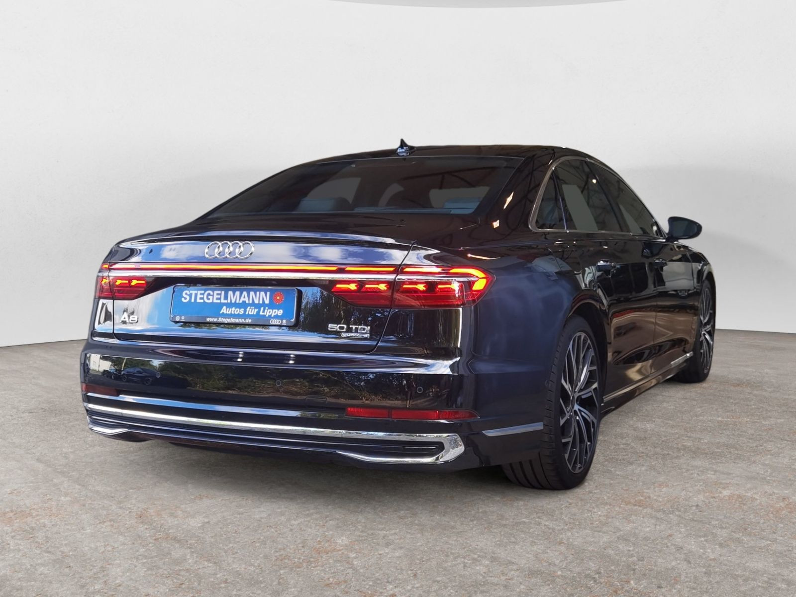 Audi - A8_6