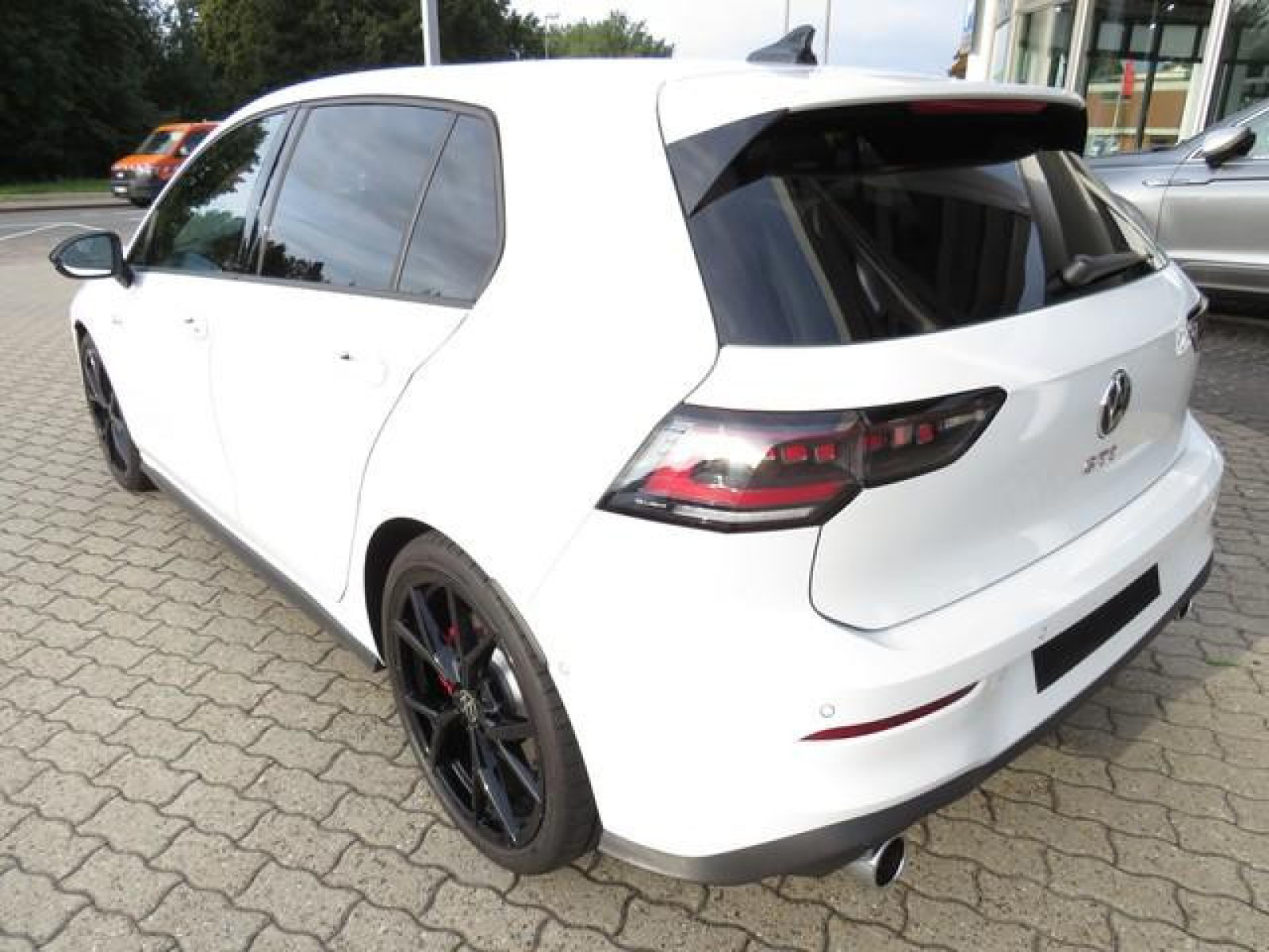 Volkswagen - Golf GTI_8