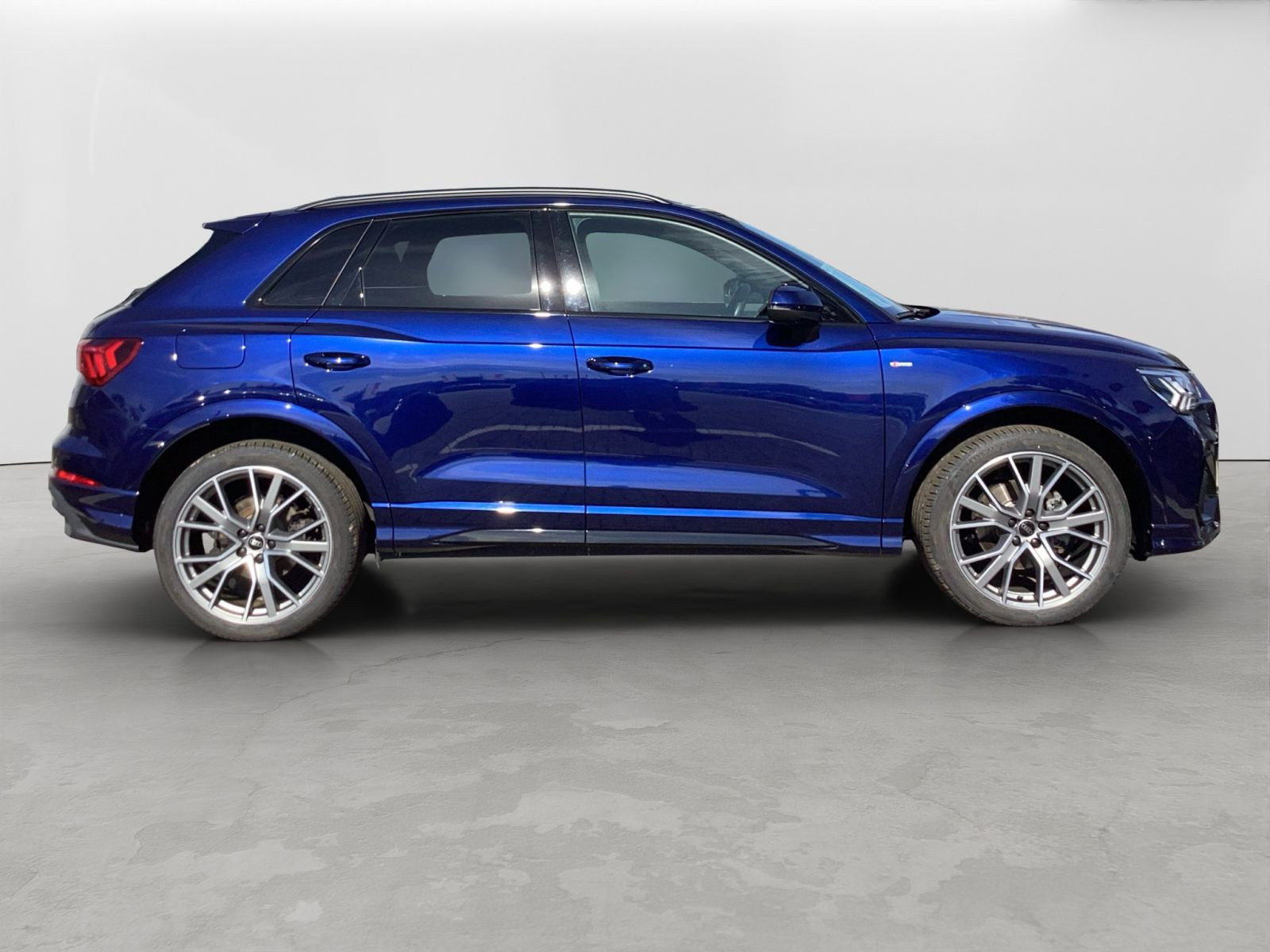 Audi - Q3_6