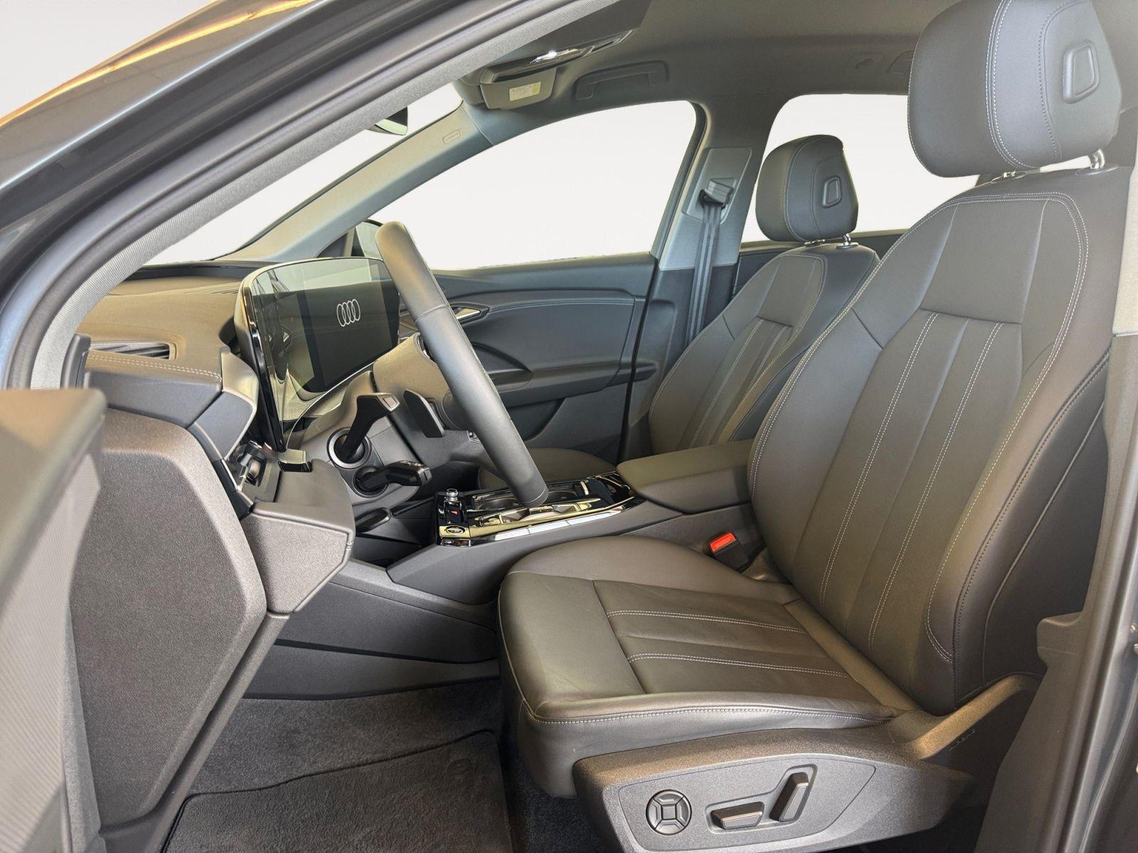 Audi - Q6 e-tron_11