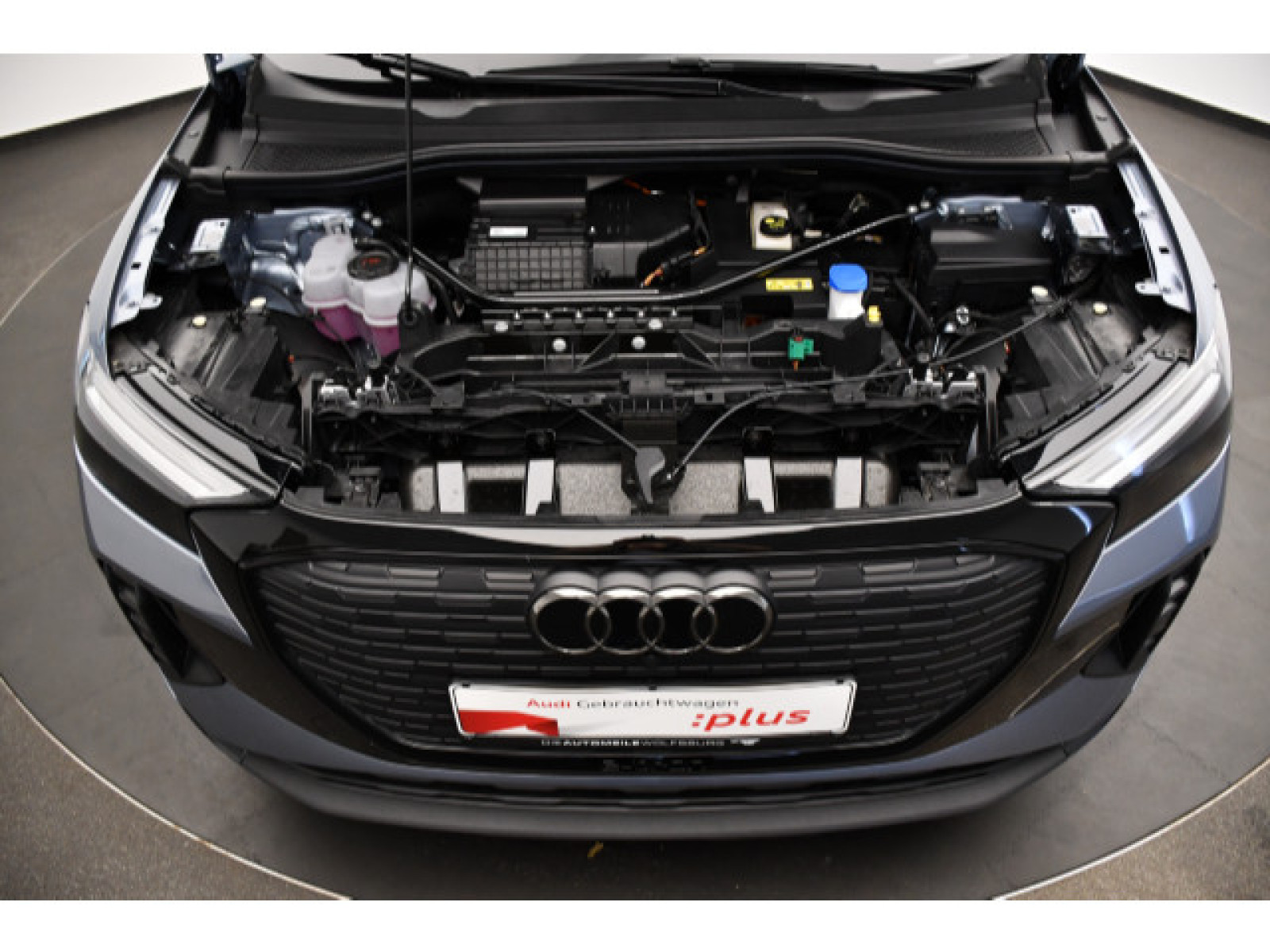 Audi - Q4 e-tron_14