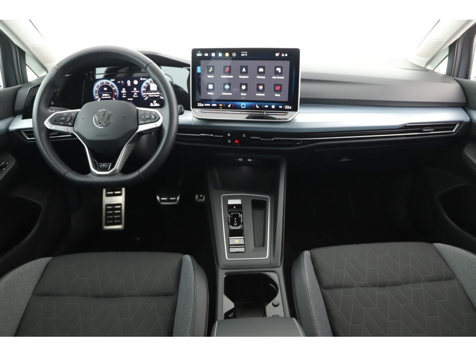 Volkswagen - Golf_8