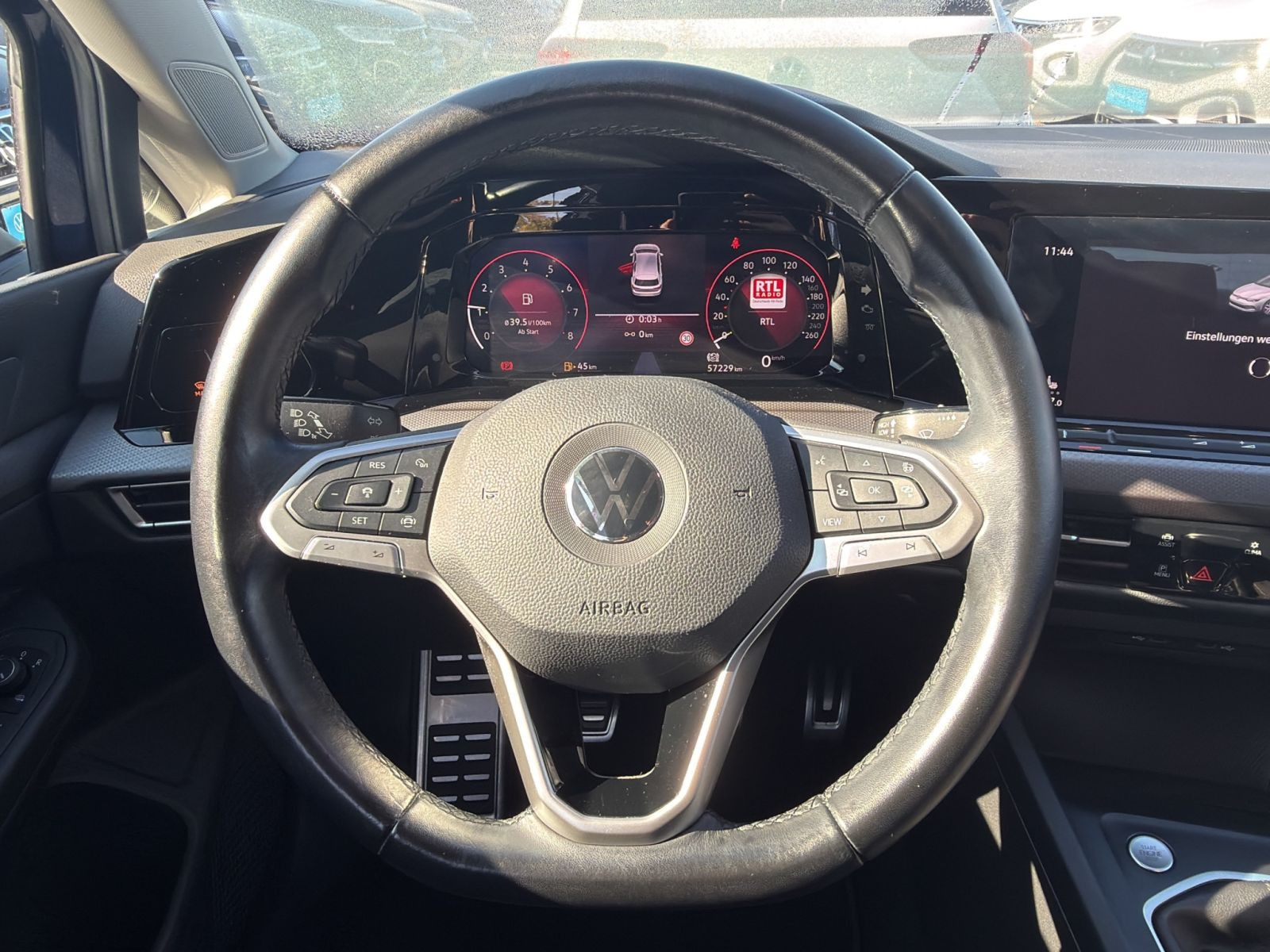 Volkswagen - Golf_10