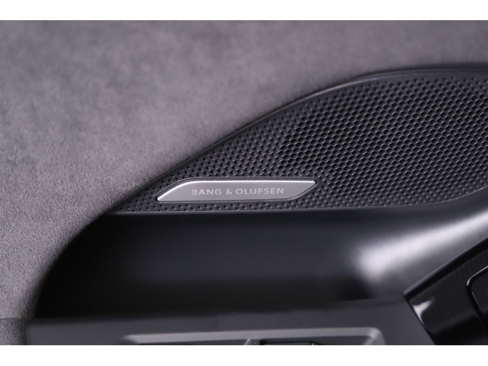 Audi - A6 Avant e-tron_9