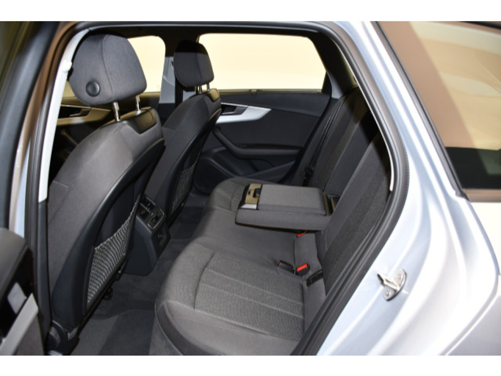 Audi - A4 Avant_9
