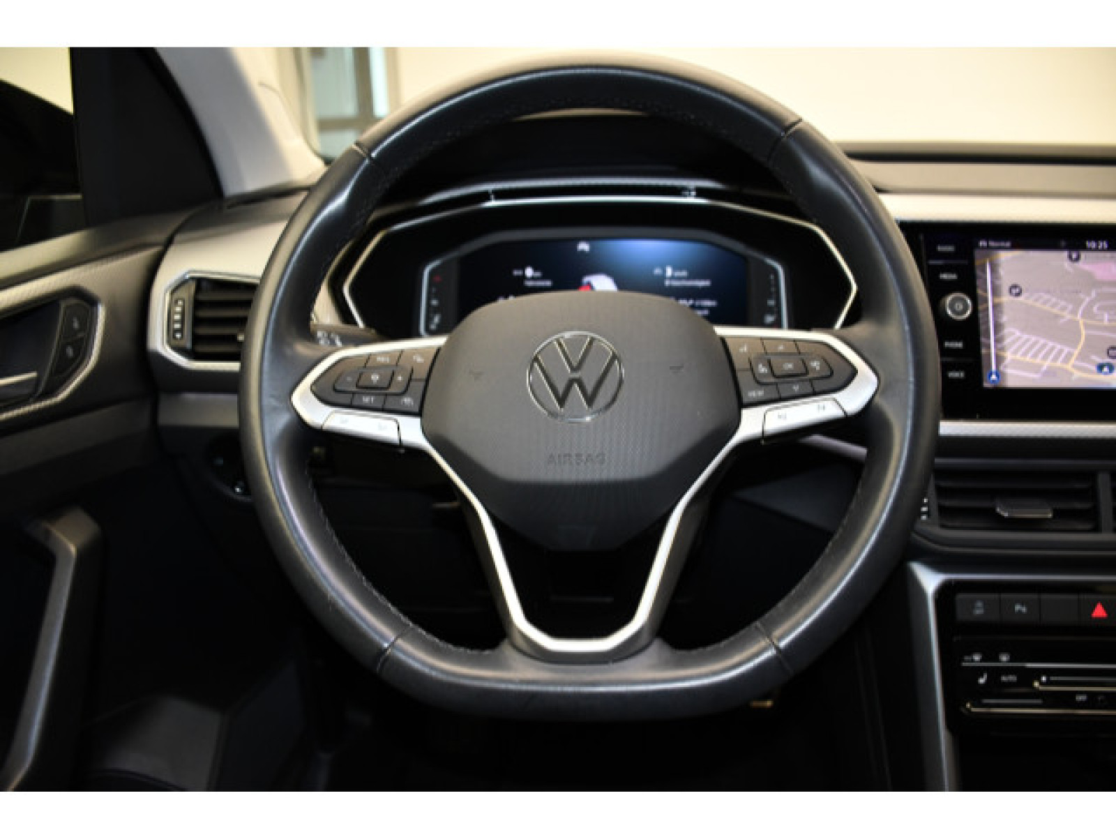Volkswagen - T-Cross_5