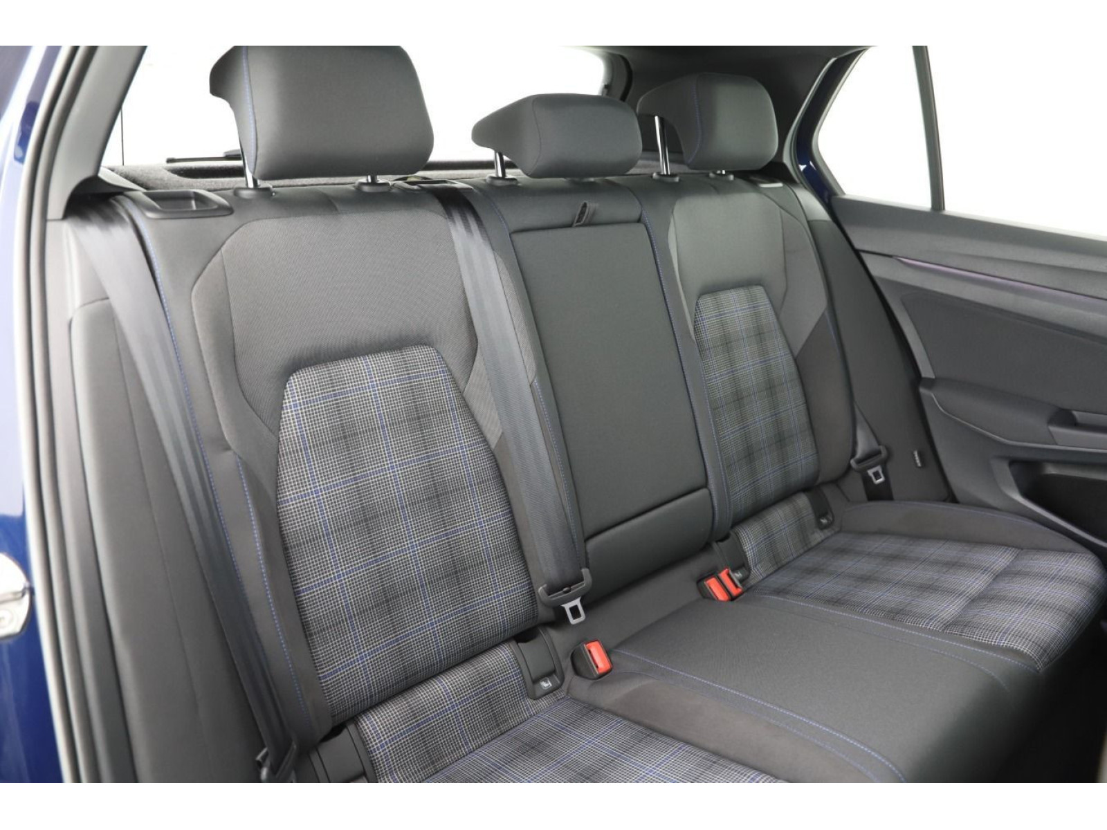 Volkswagen - Golf_6