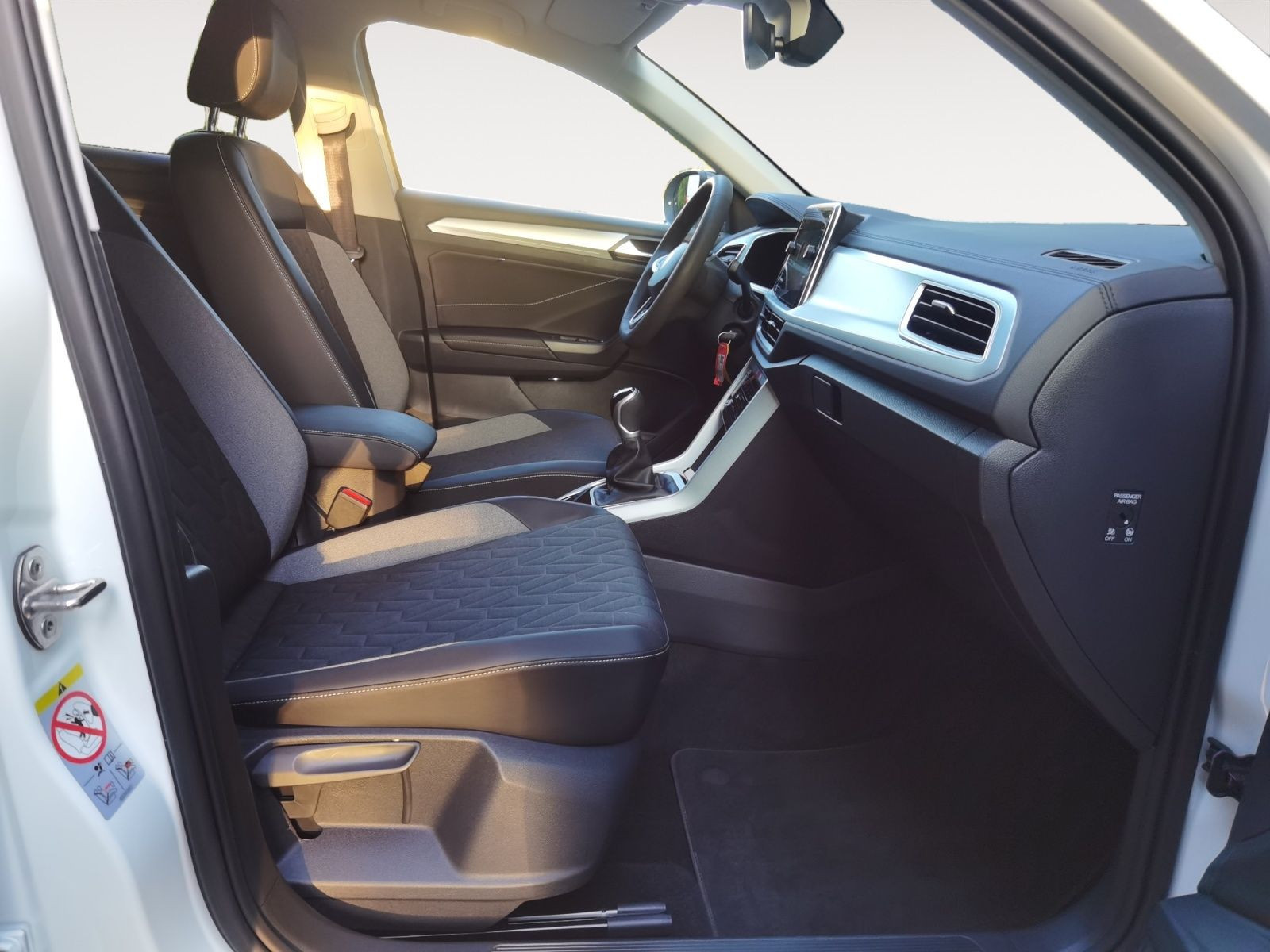 Volkswagen - T-Roc_16