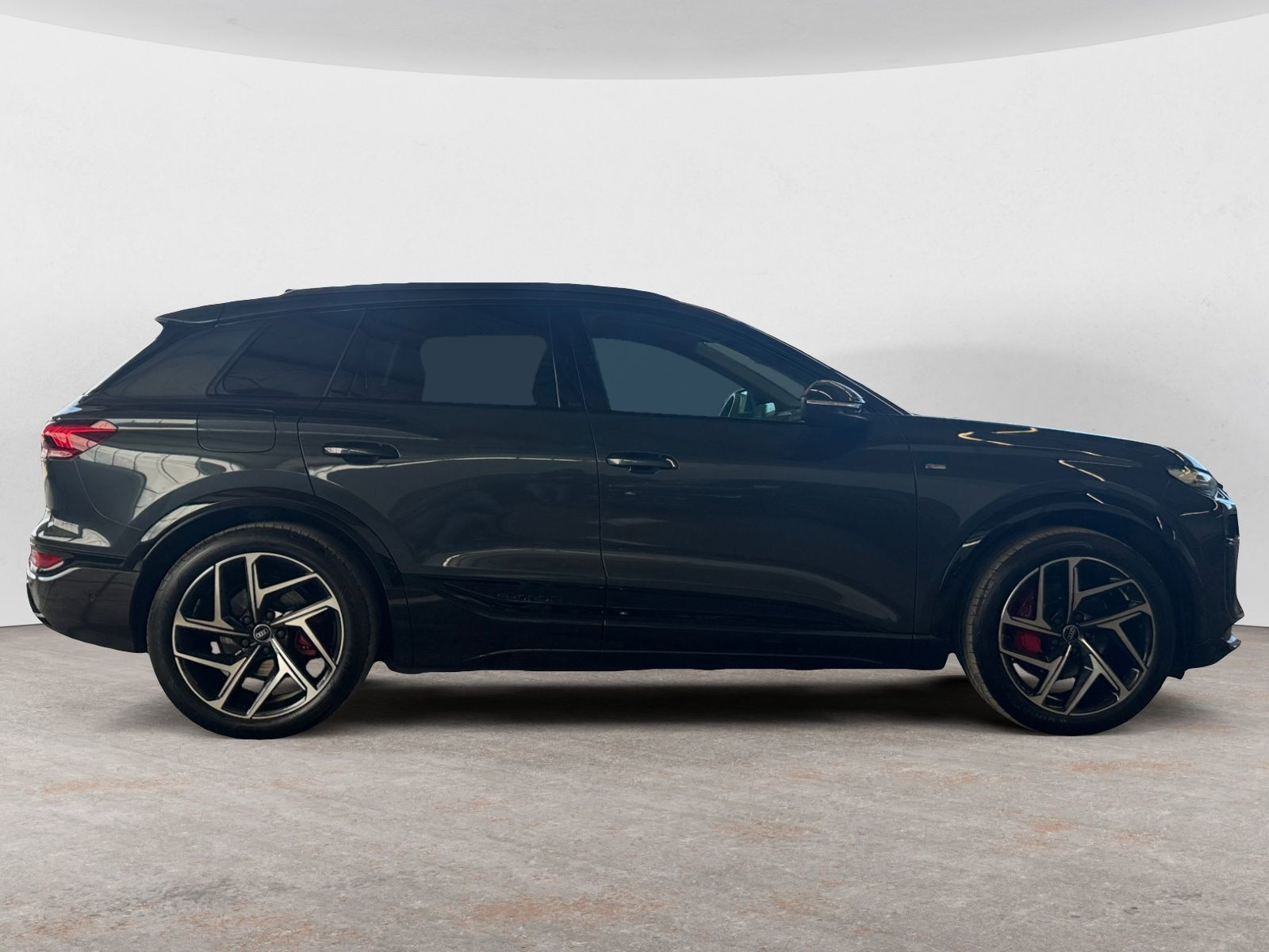 Audi - Q6 e-tron_8