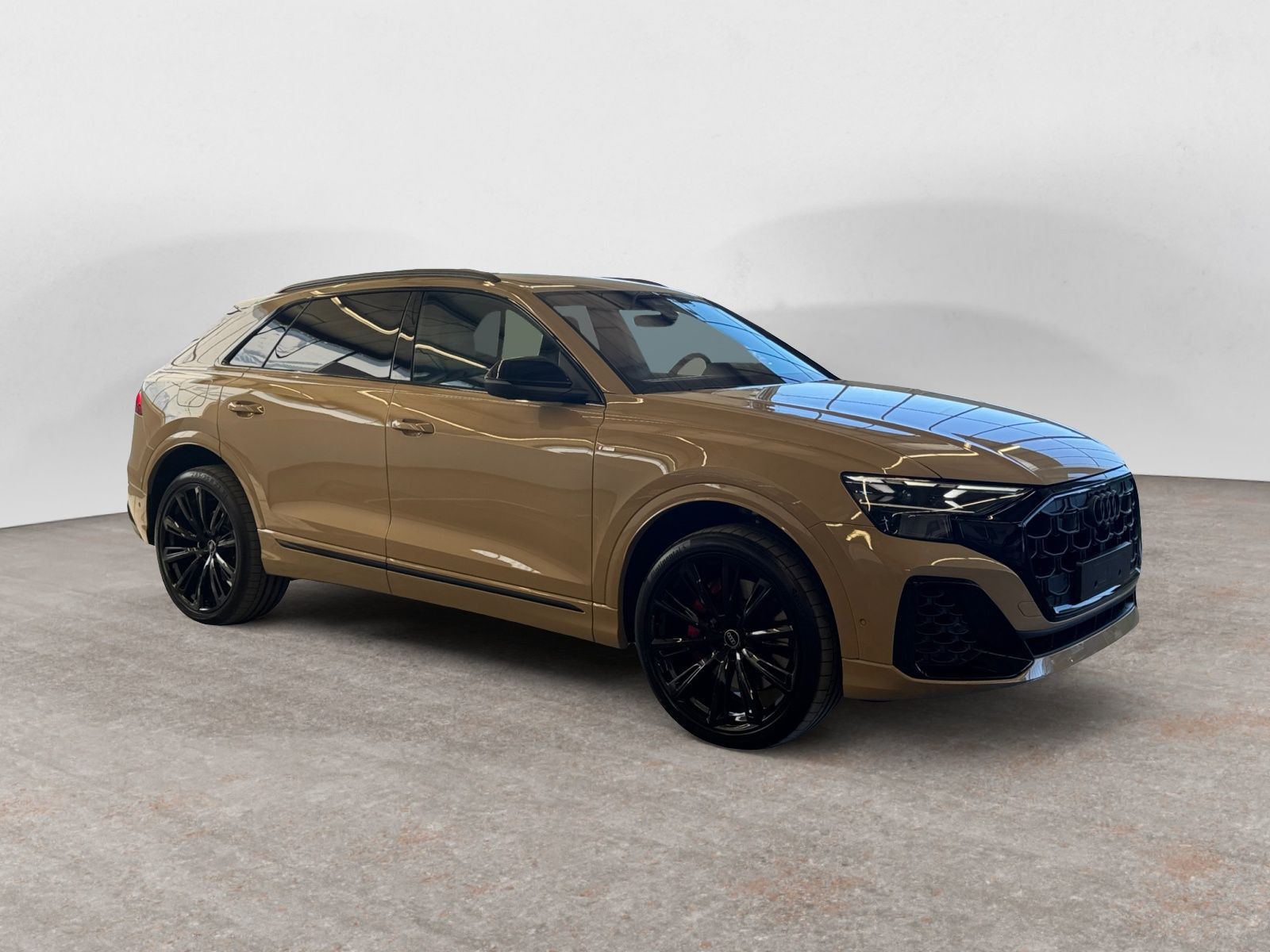 Audi - Q8_8