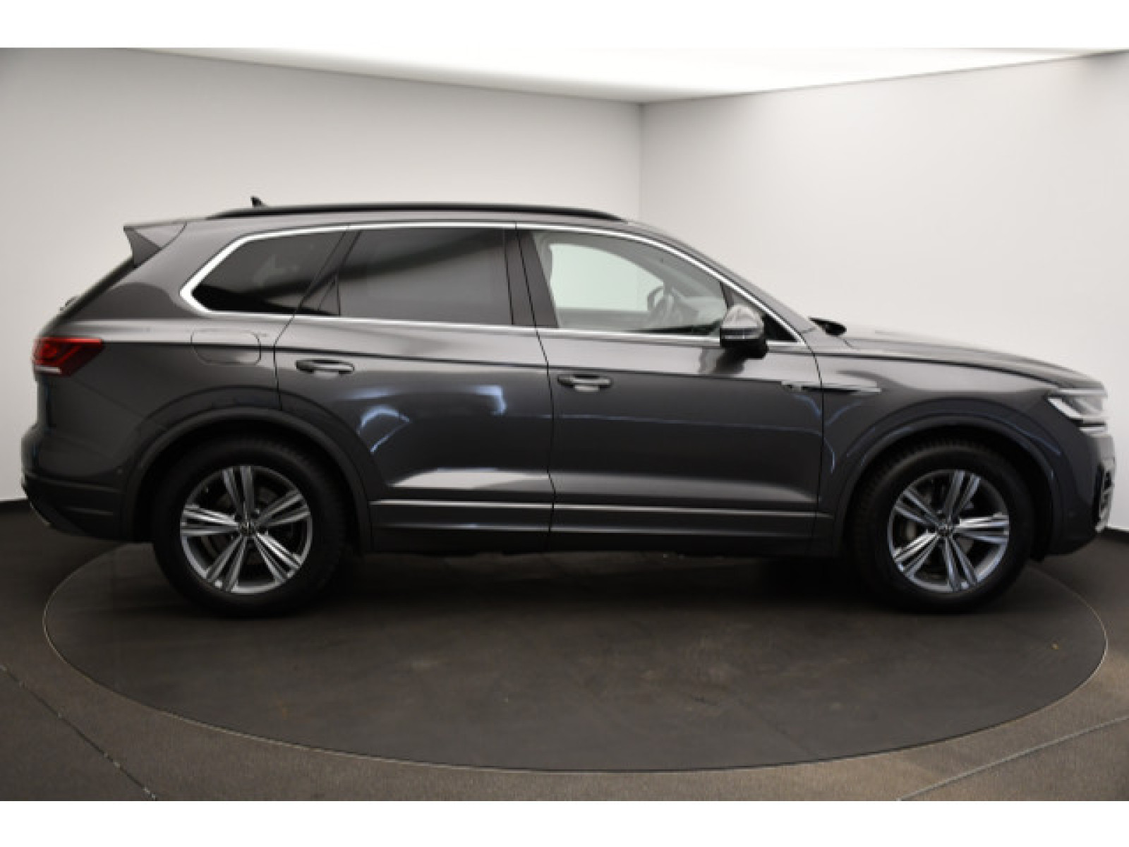Volkswagen - Touareg_18