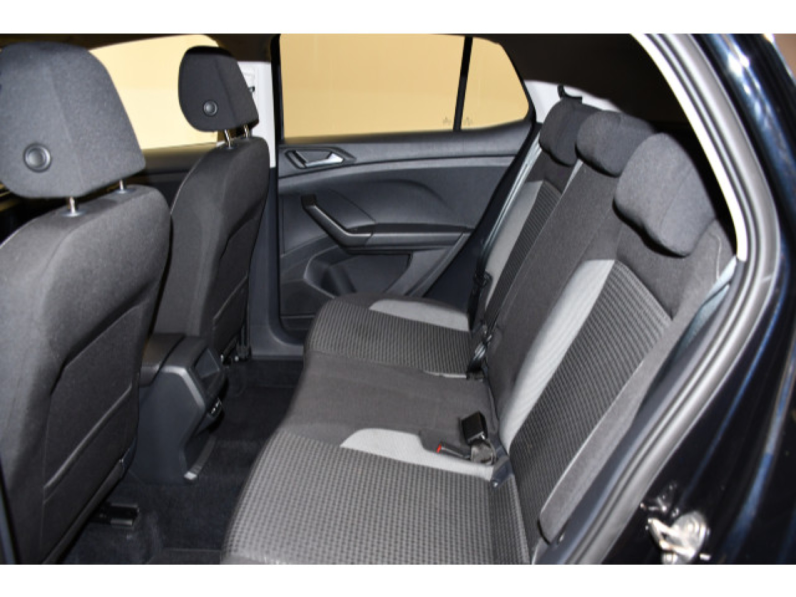 Volkswagen - T-Cross_8