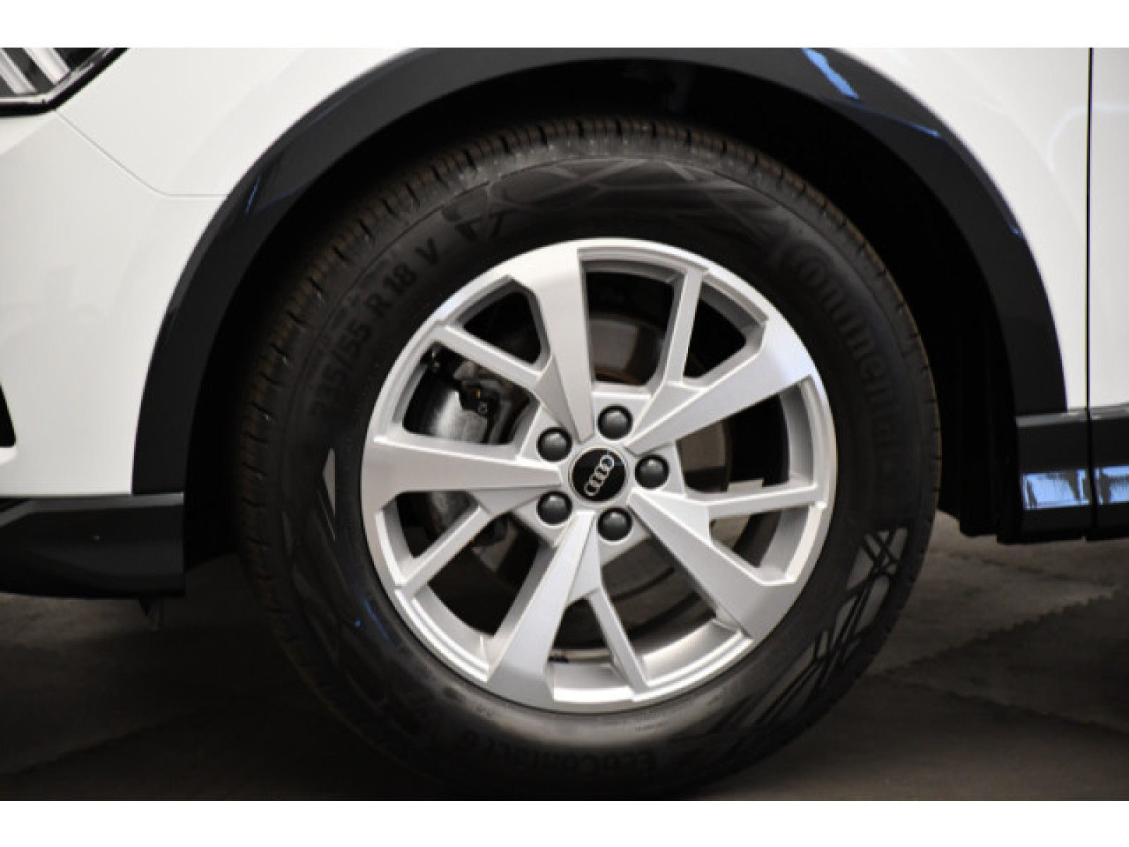 Audi - Q3_14