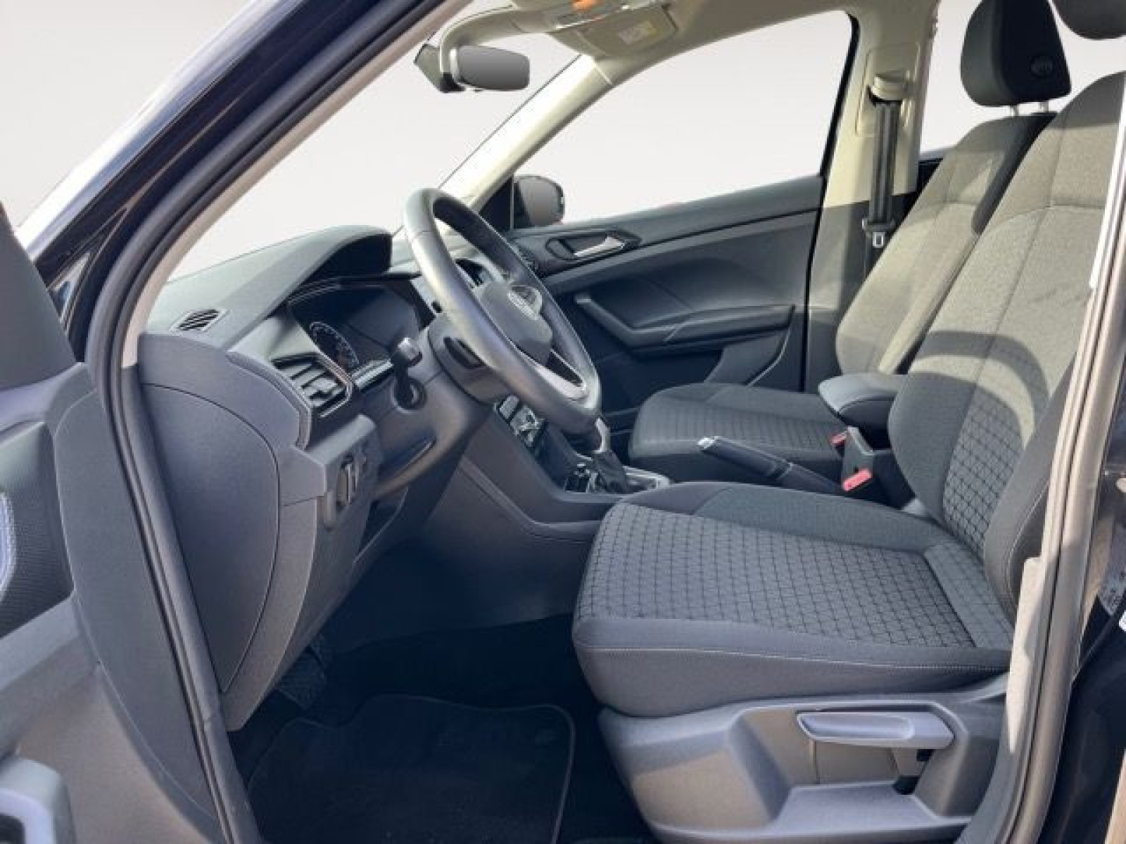 Volkswagen - T-Cross_11